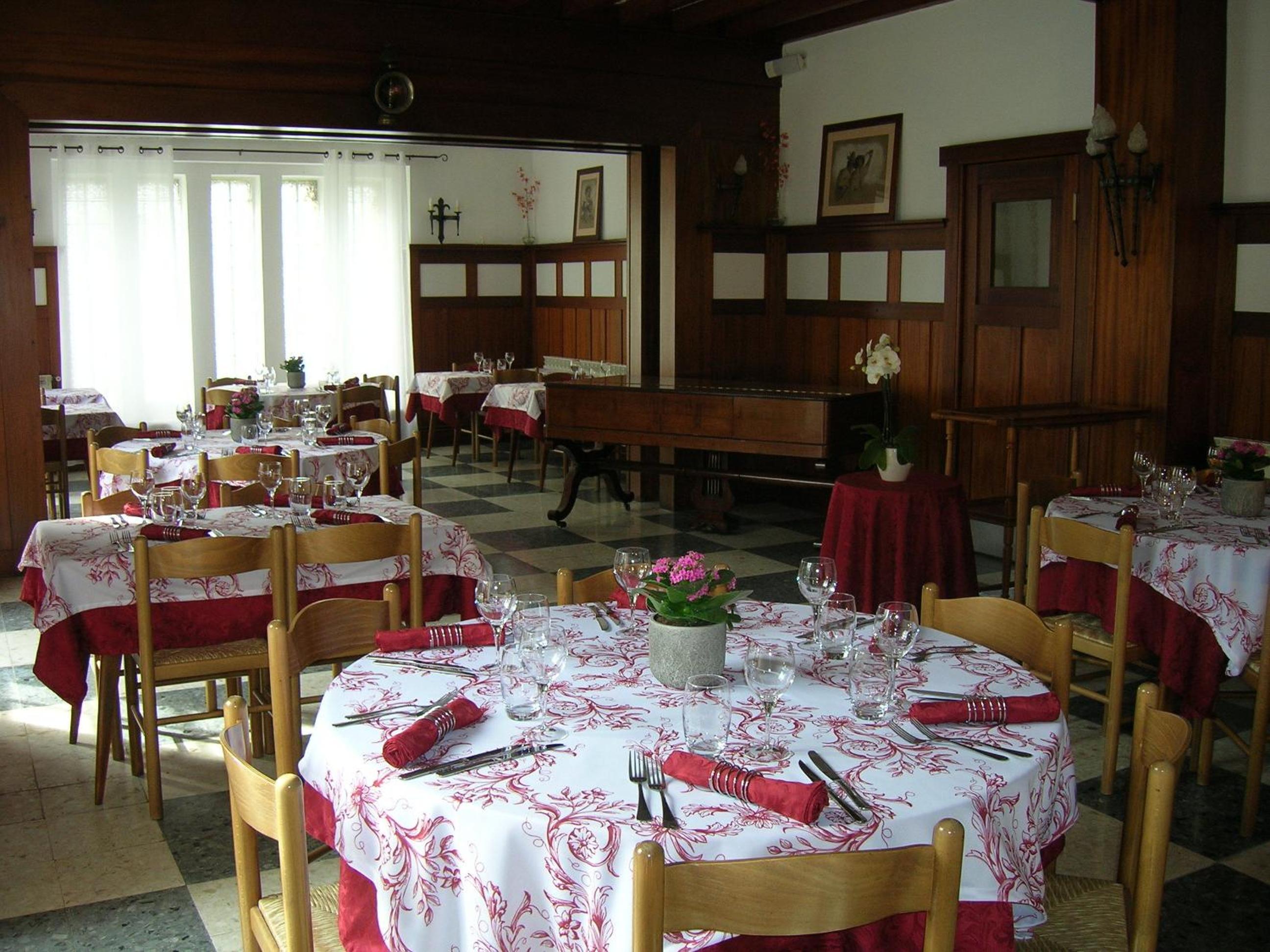 restaurant