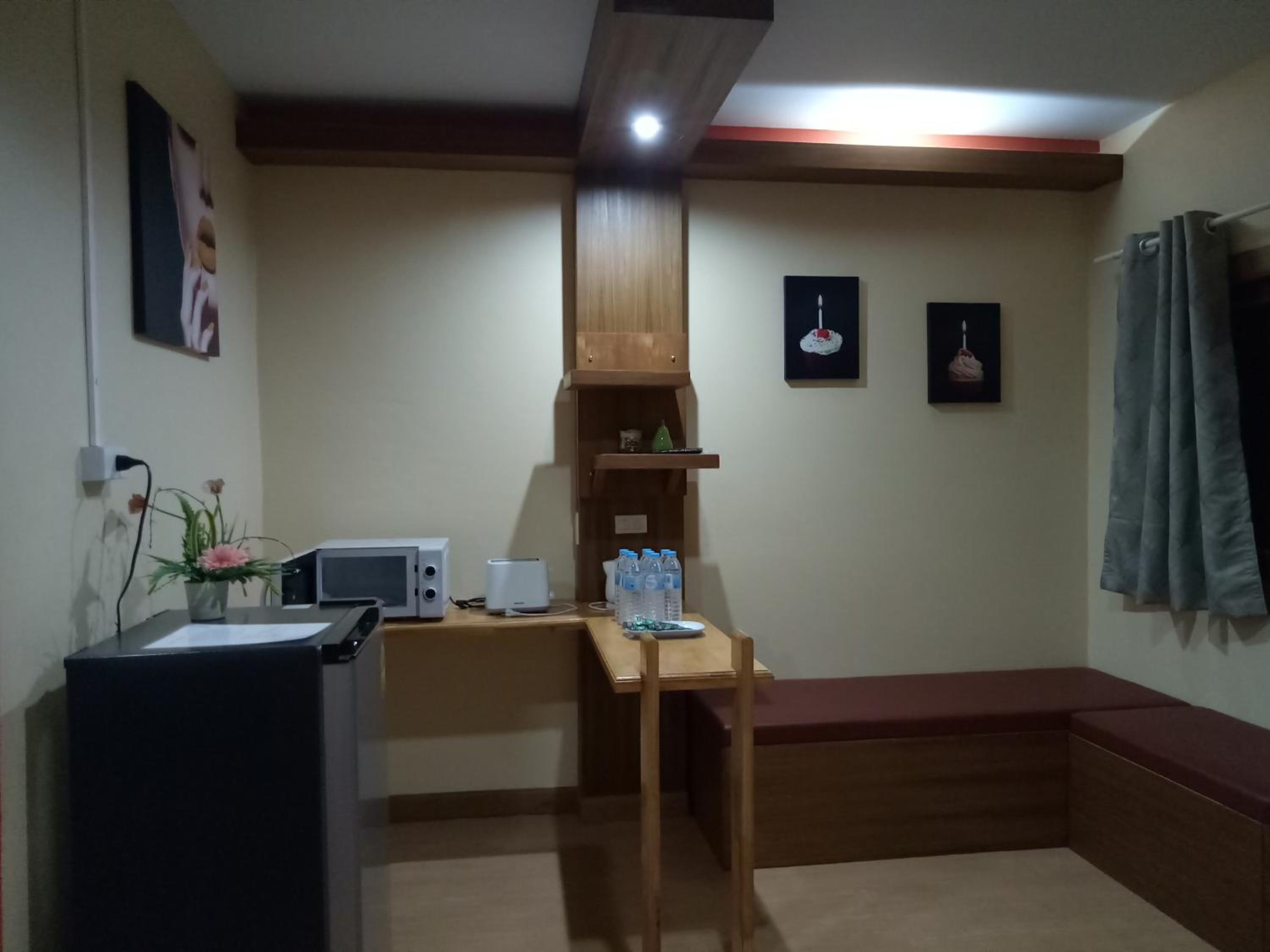Little Guest House Hotel