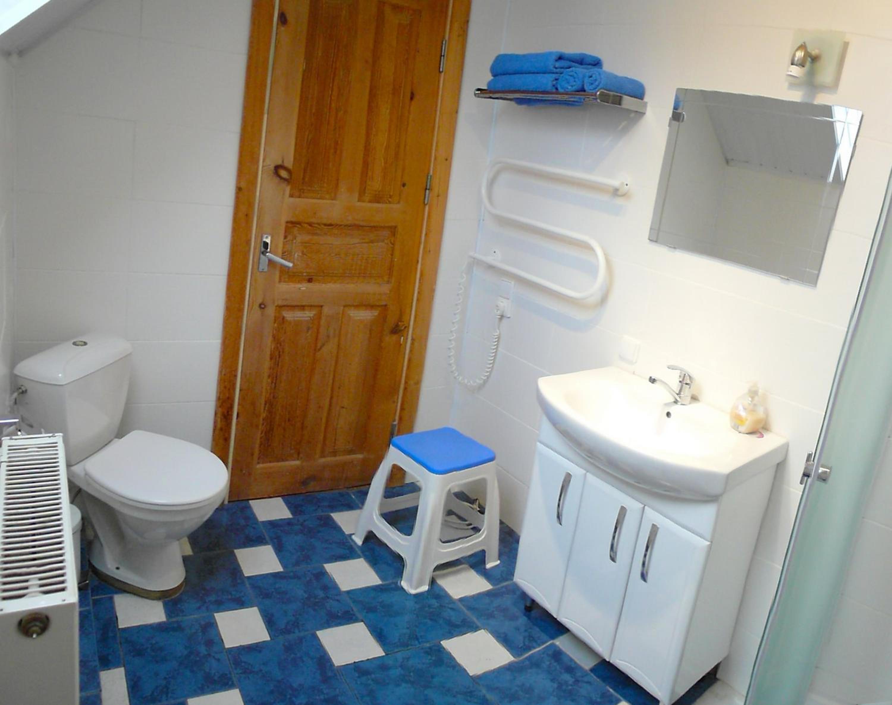 Photo 8