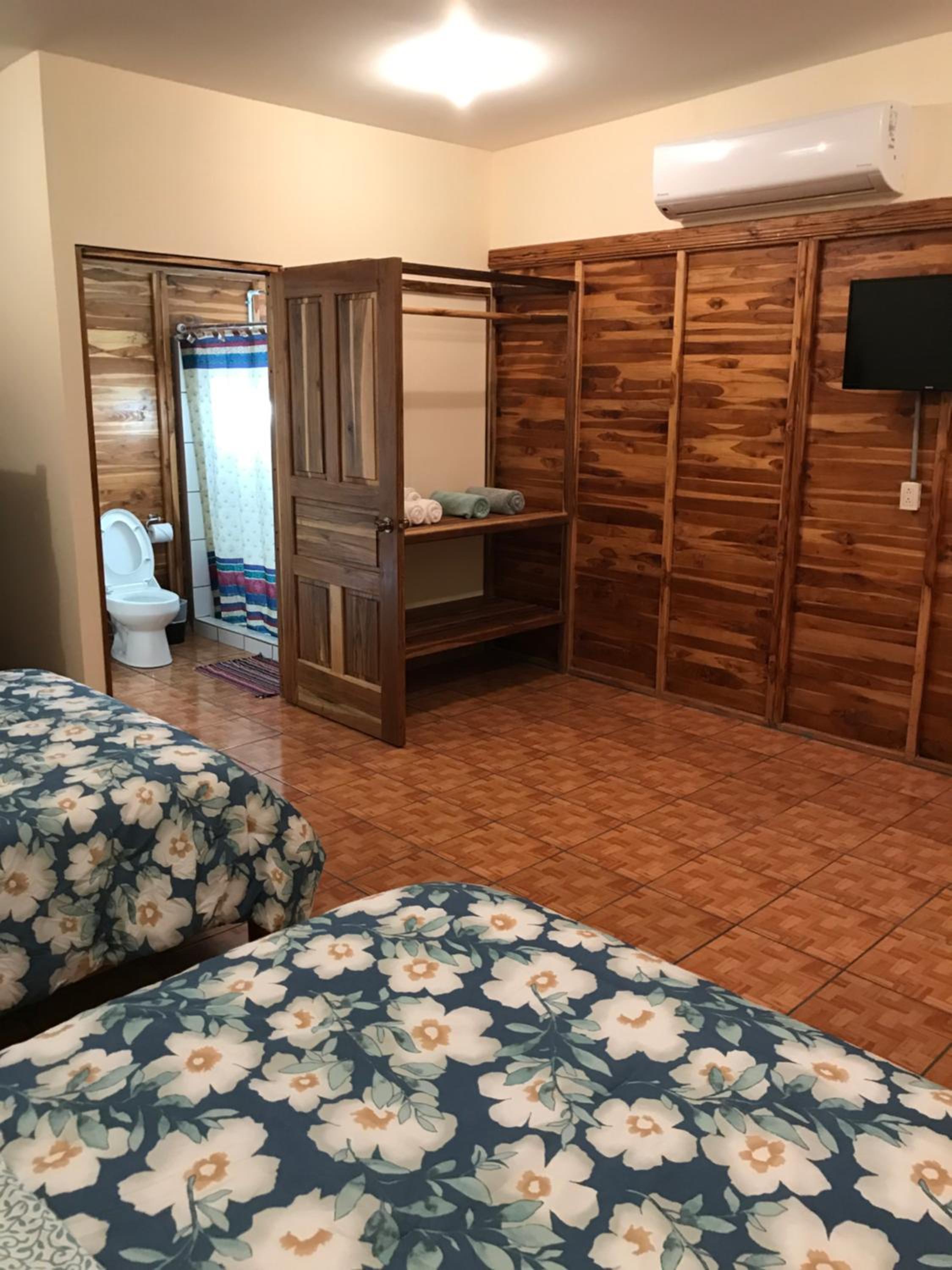 Hotel Cabañas La Teca