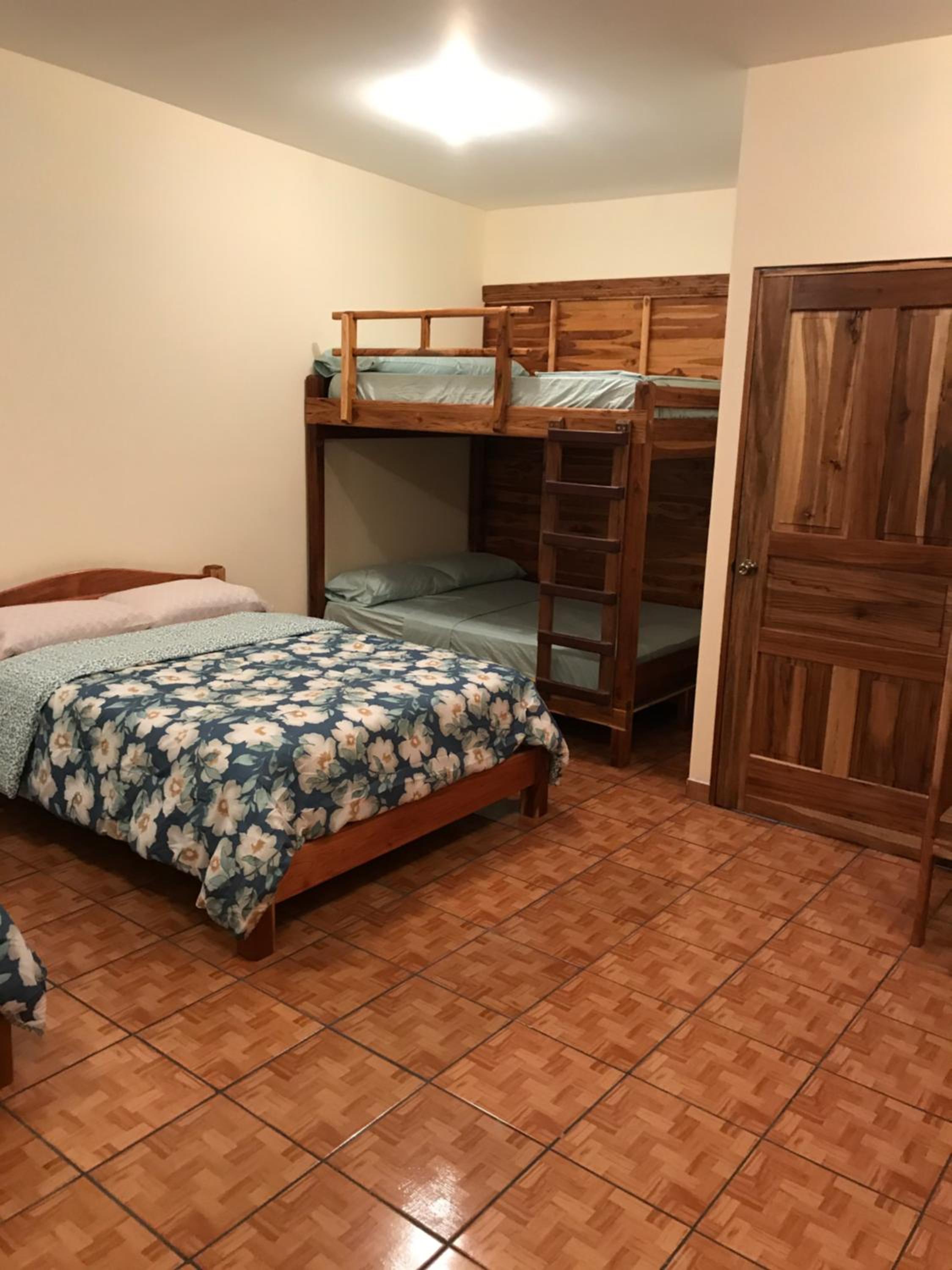 Hotel Cabañas La Teca
