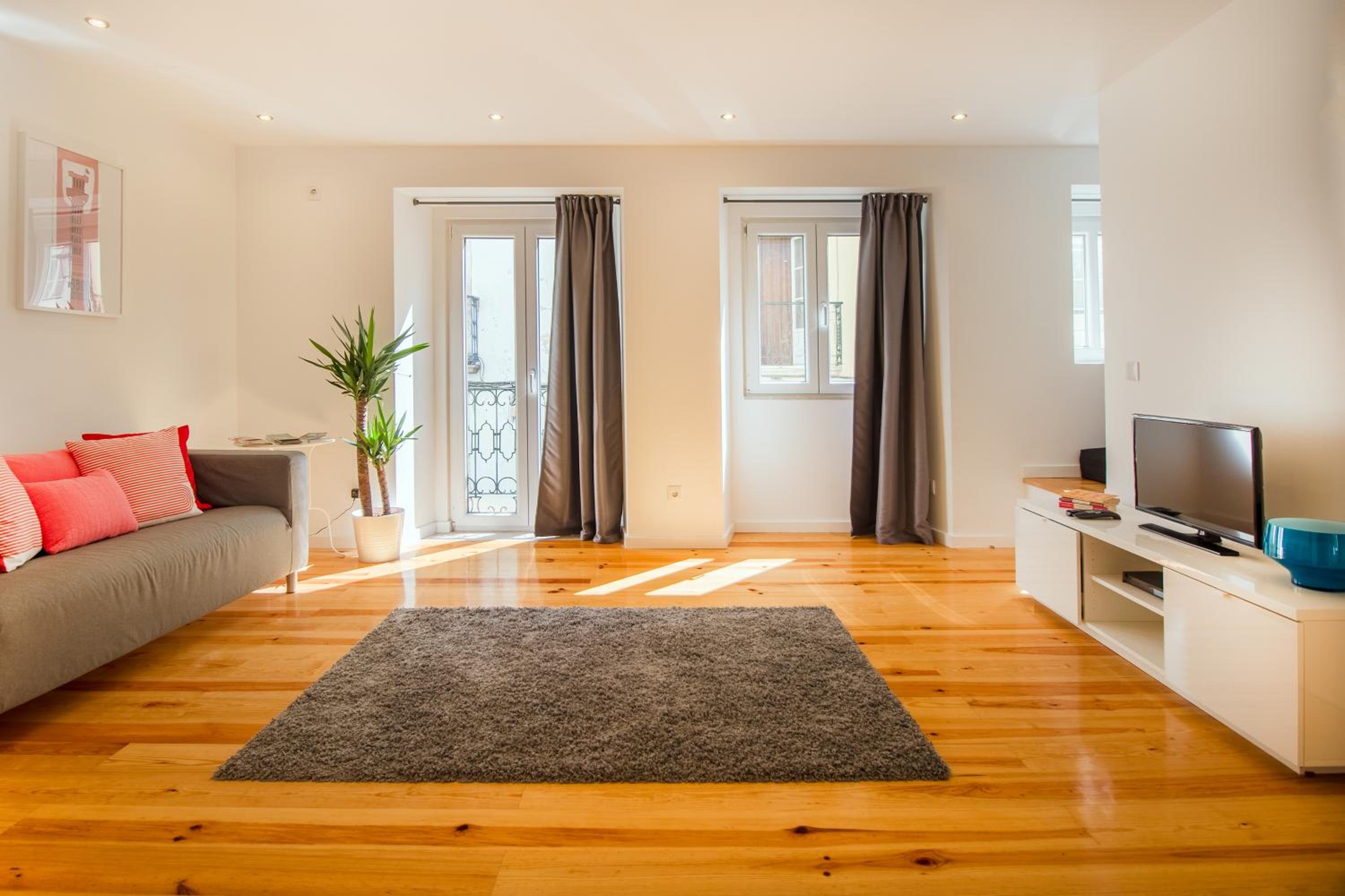 Bica Historical Tram Apartment view 3