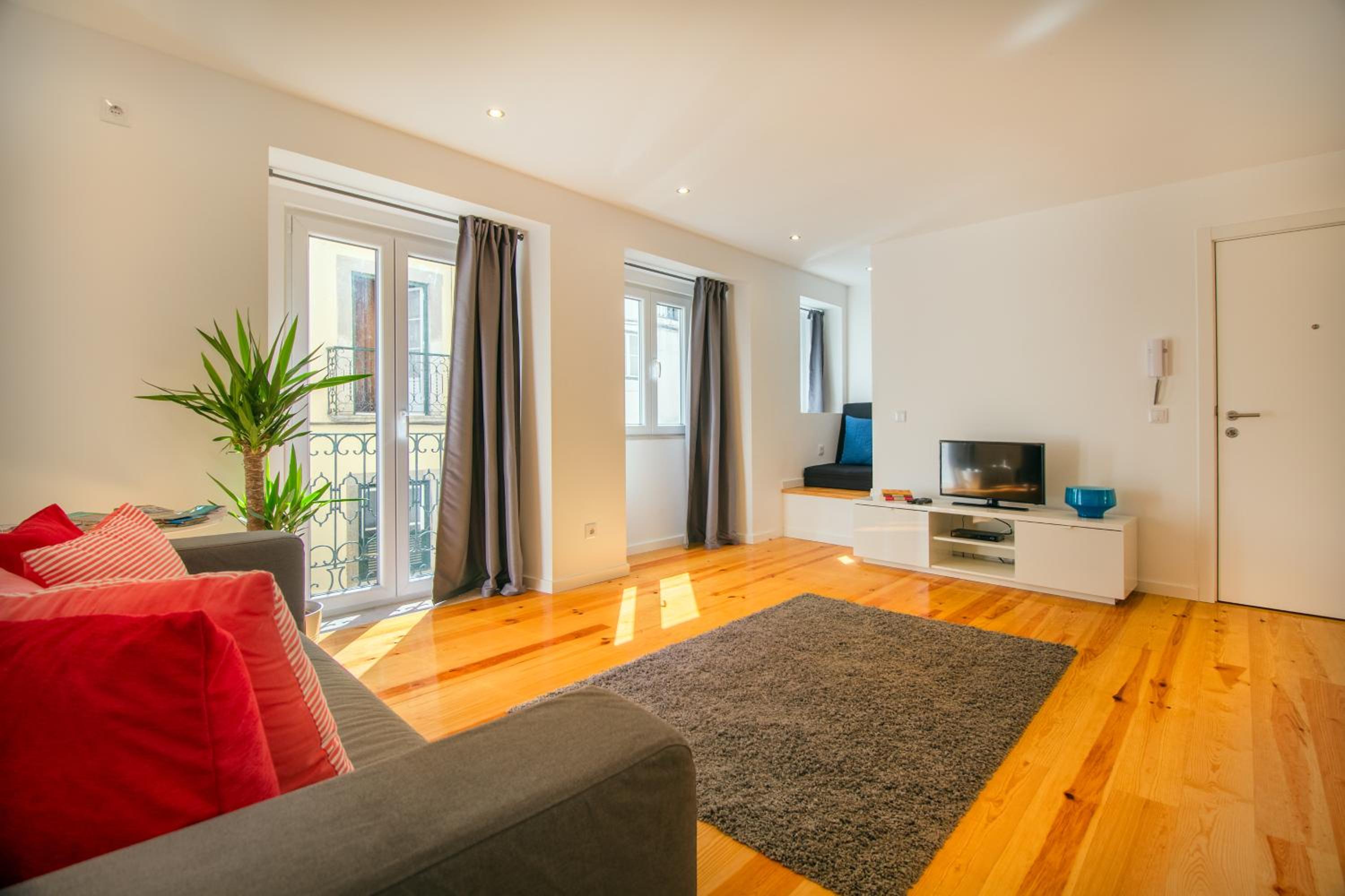 Bica Historical Tram Apartment view 2