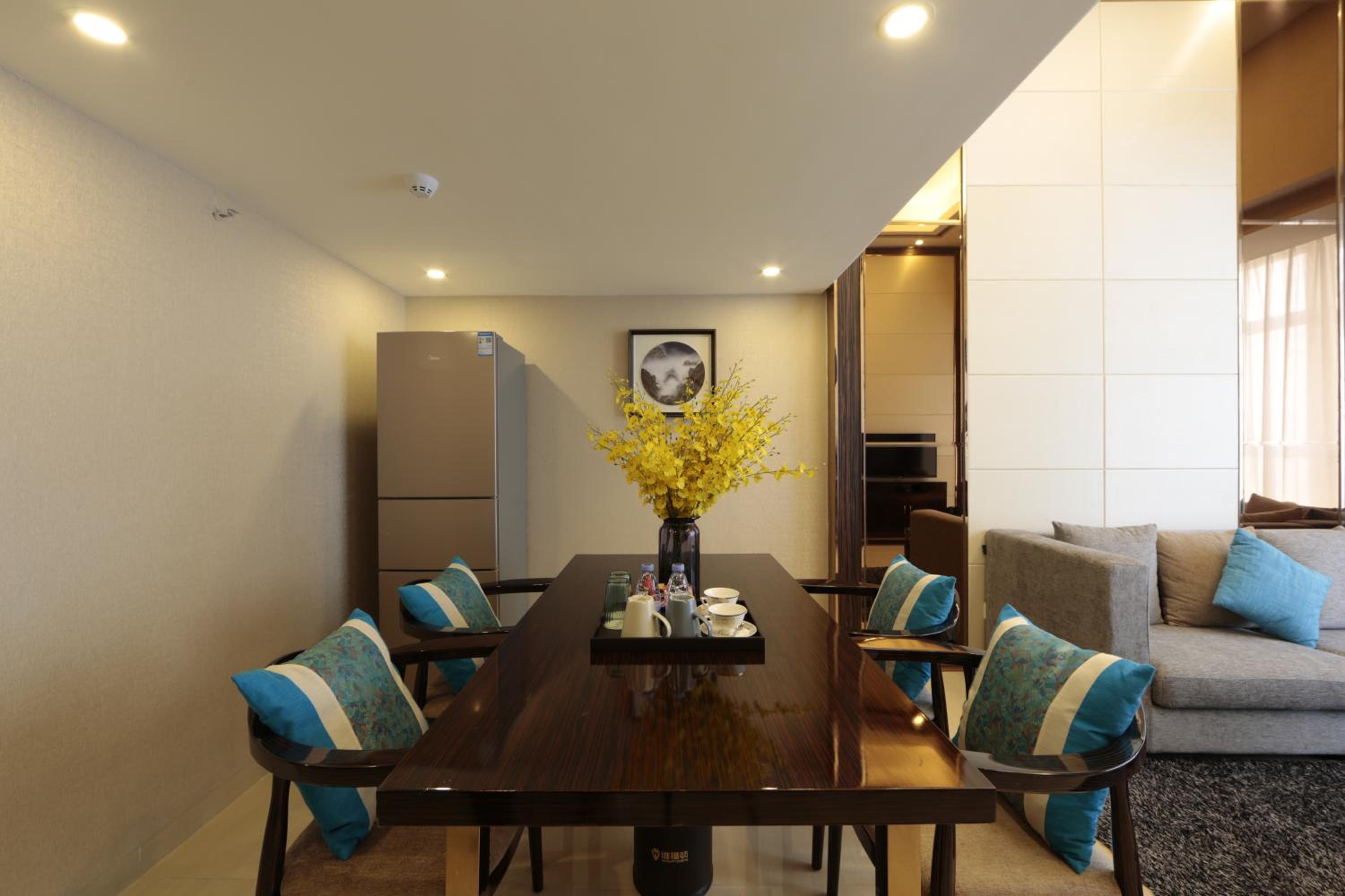 Waifiden Duplex Apartment Zhongyong Jinyu Building-Free Shuttle Bus to Canton Fair