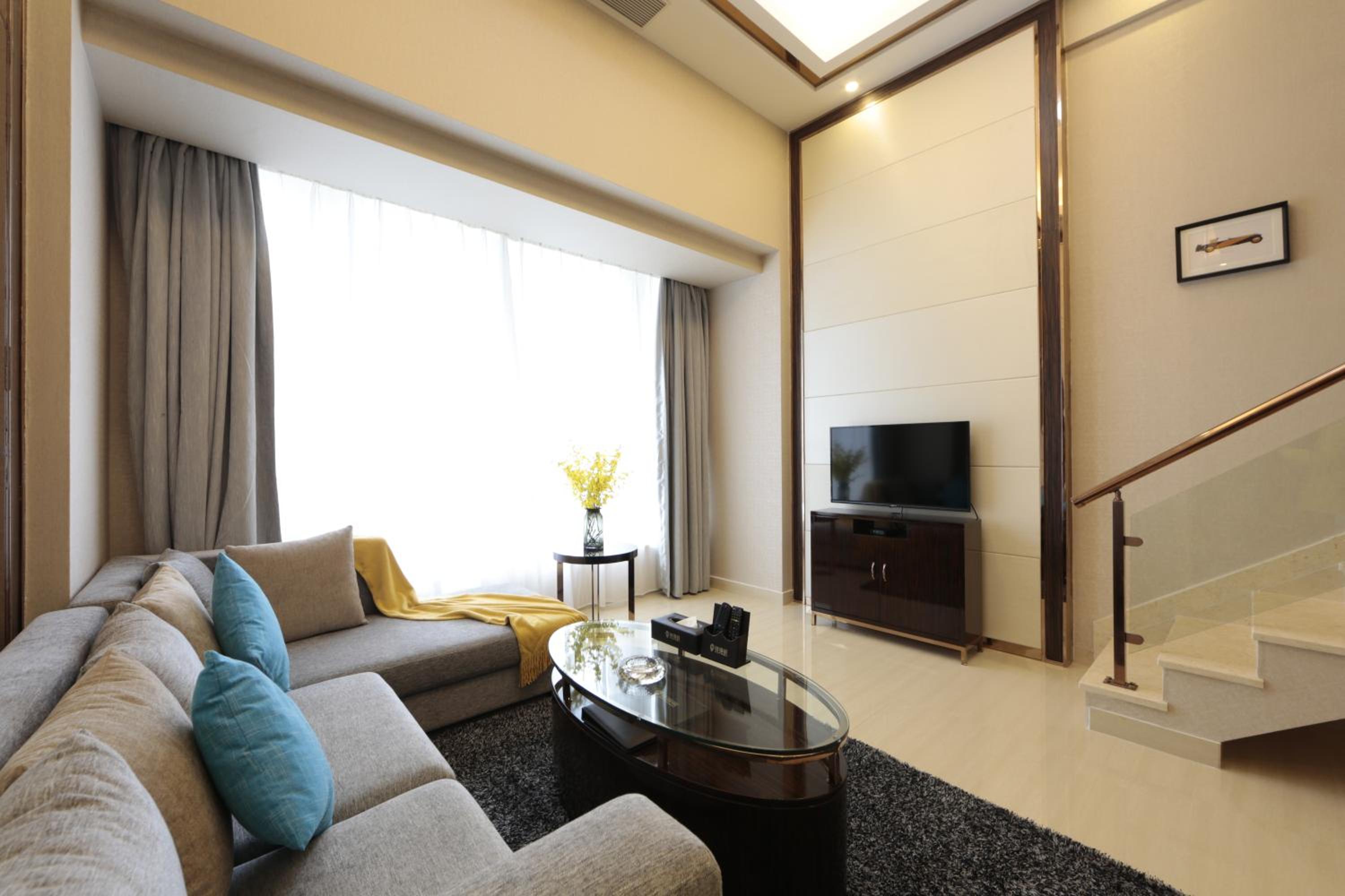 Waifiden Duplex Apartment Zhongyong Jinyu Building-Free Shuttle Bus to Canton Fair