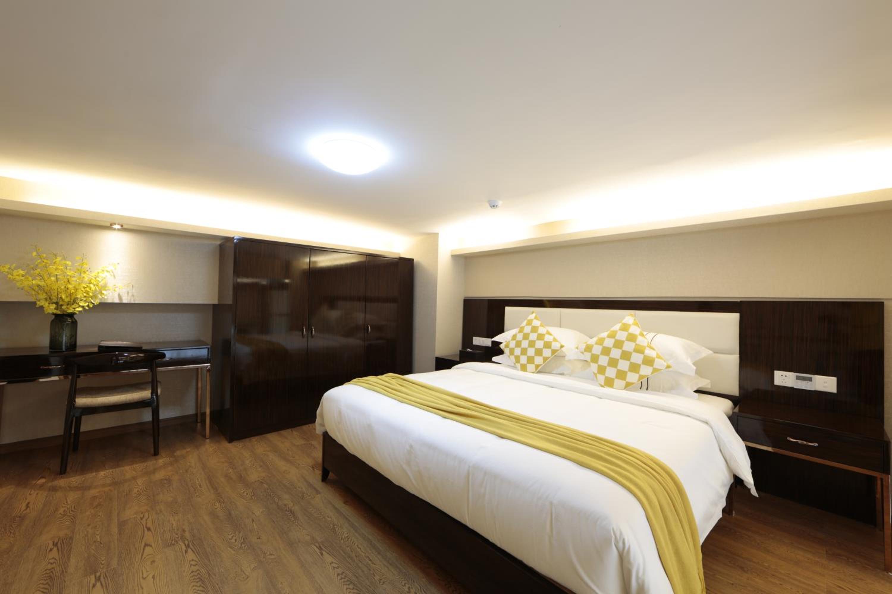 Waifiden Duplex Apartment Zhongyong Jinyu Building-Free Shuttle Bus to Canton Fair