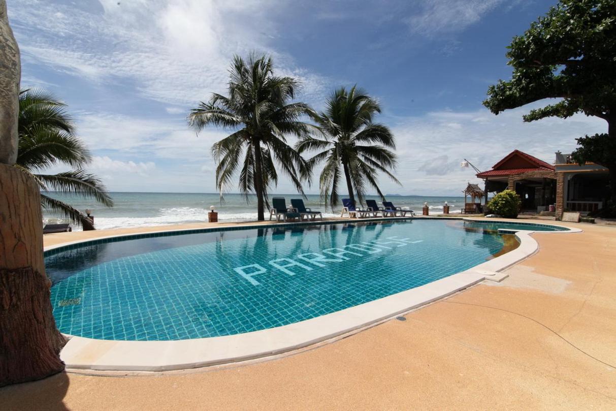 Lanta Paradise Beach Resort