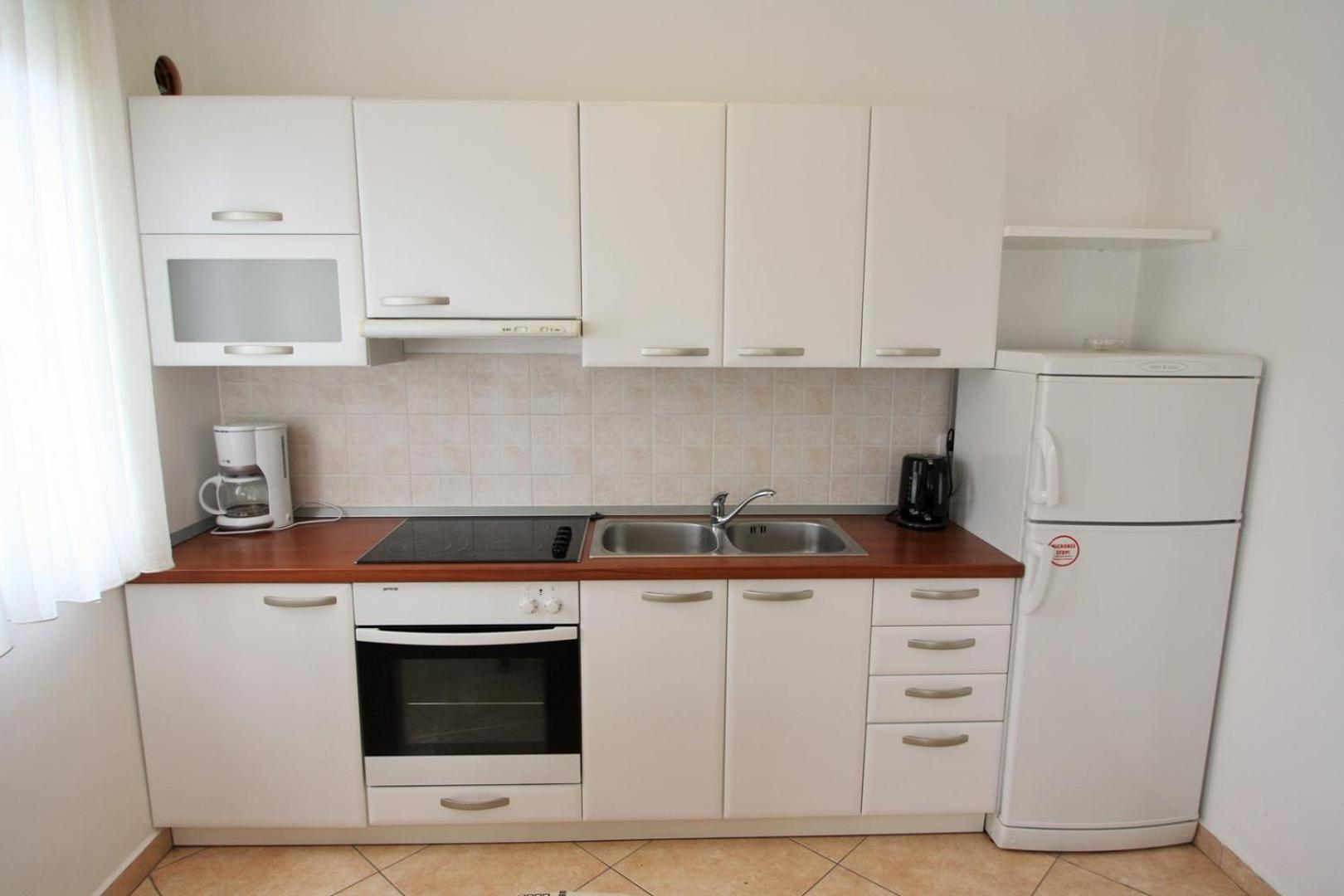 Apartment Bilic with balcony view 4