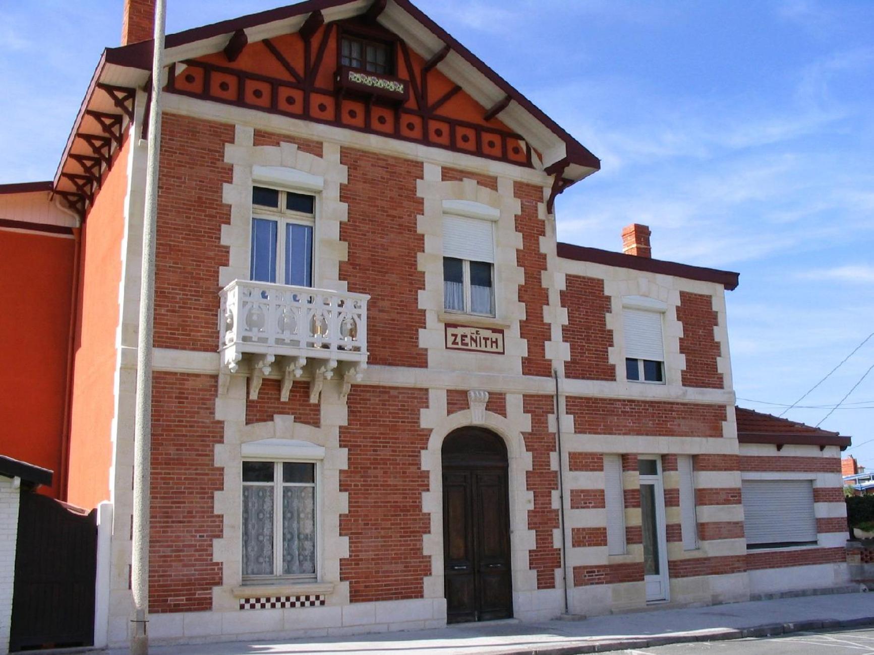 VILLA ZENITH Hostel - LA MAISON