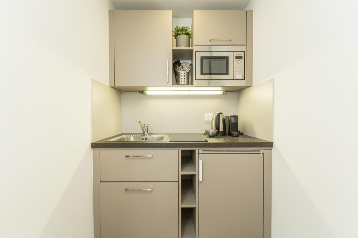 Room 4 & 5 Apartments