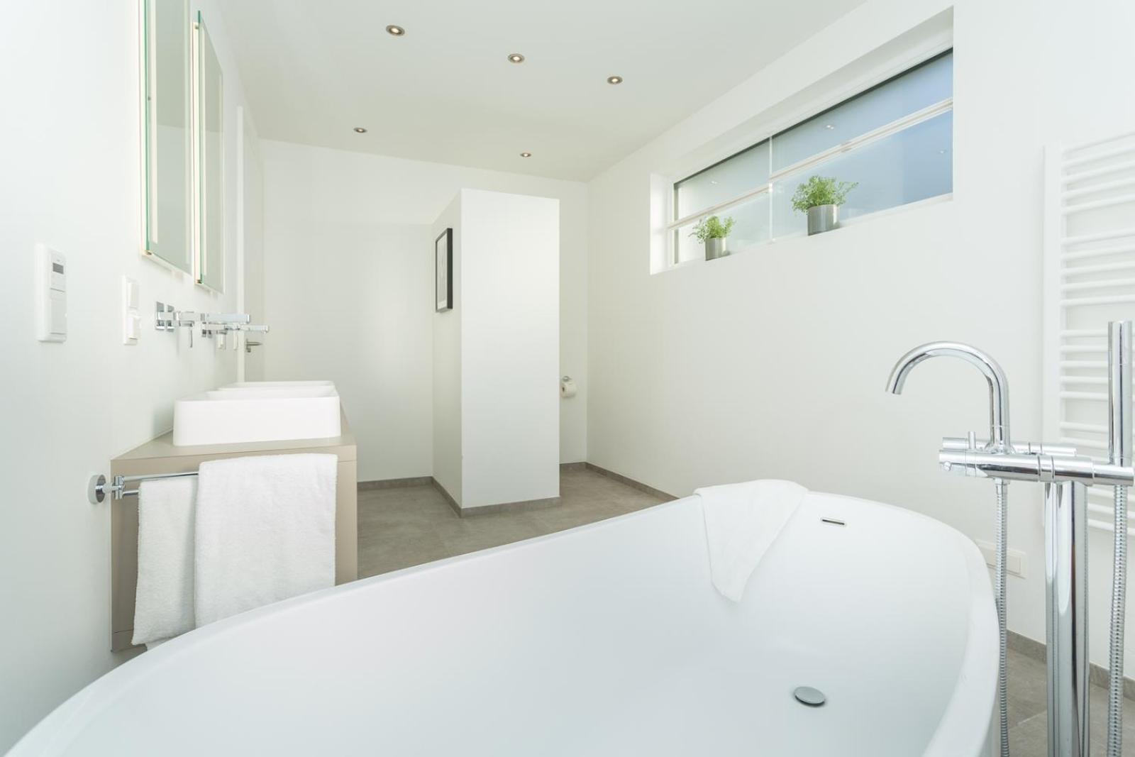 Room 4 & 5 Apartments