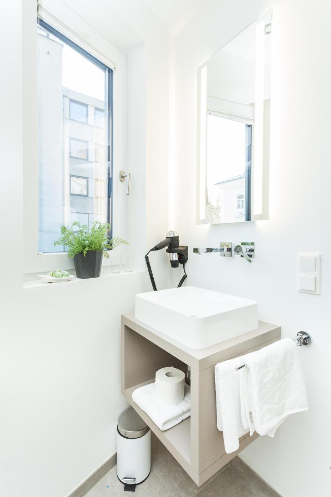 Room 4 & 5 Apartments