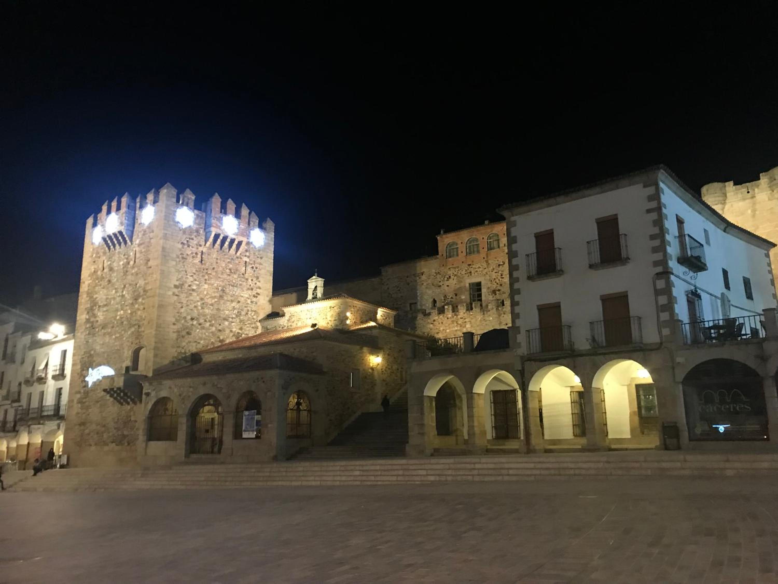 Destino Deluxe Adama Cáceres
