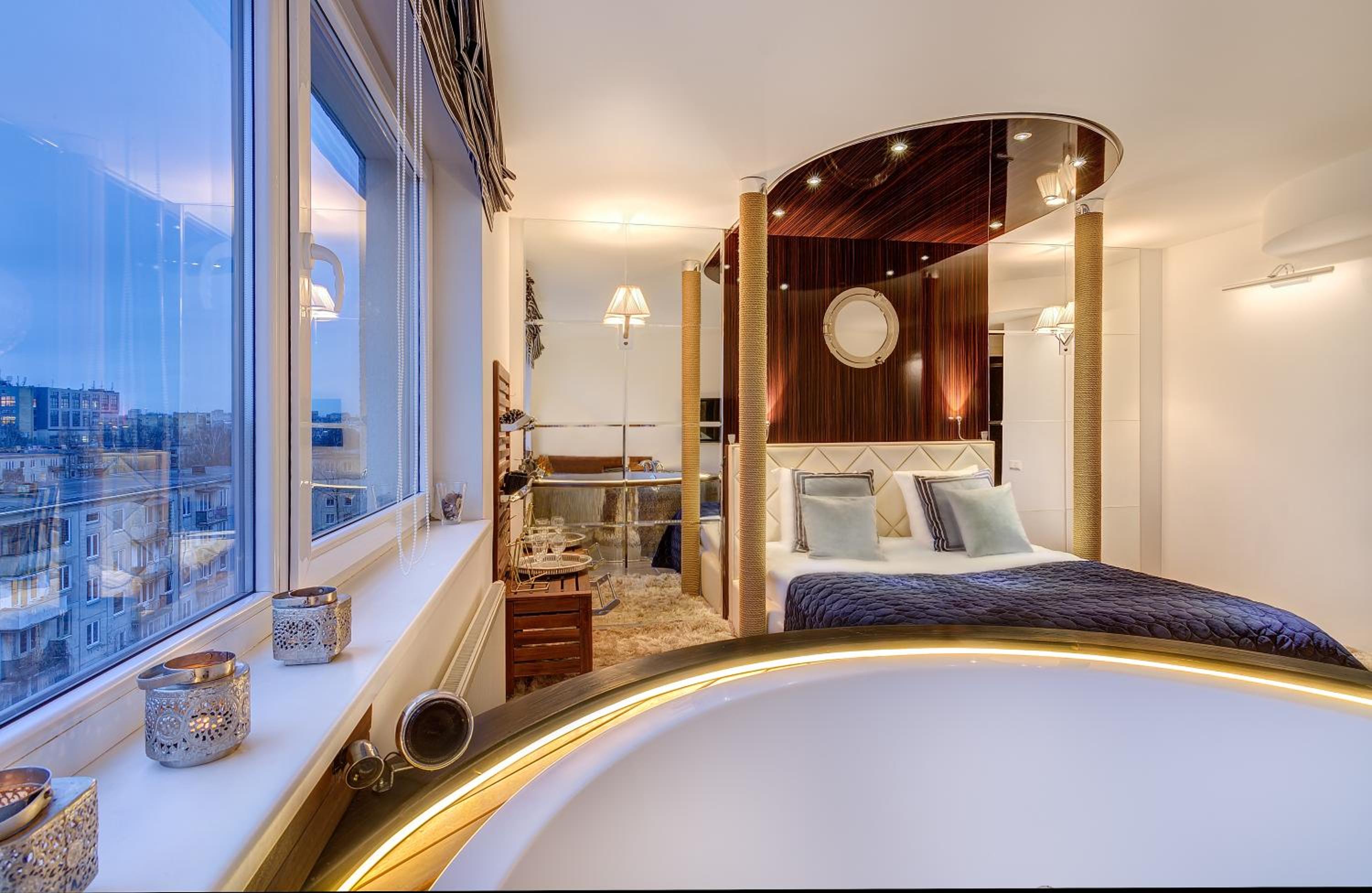 June street Spa apartments view 3