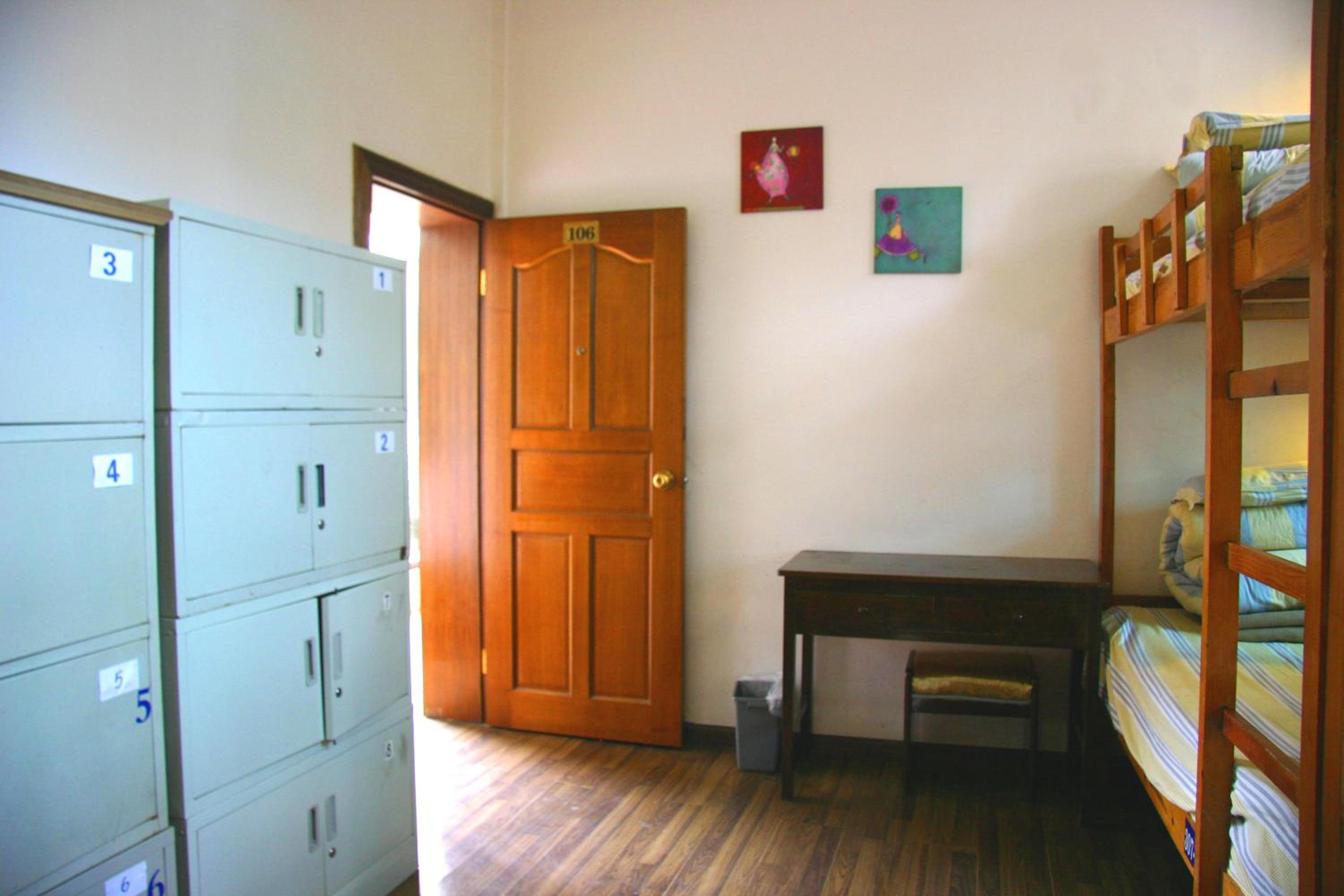 Shangri-La Lao Shay Youth Hostel
