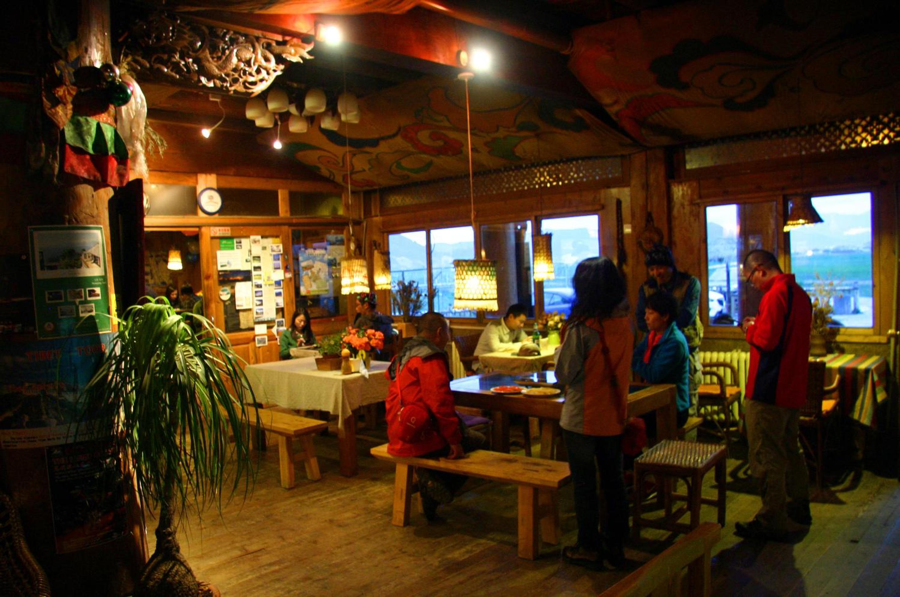 Shangri-La Lao Shay Youth Hostel
