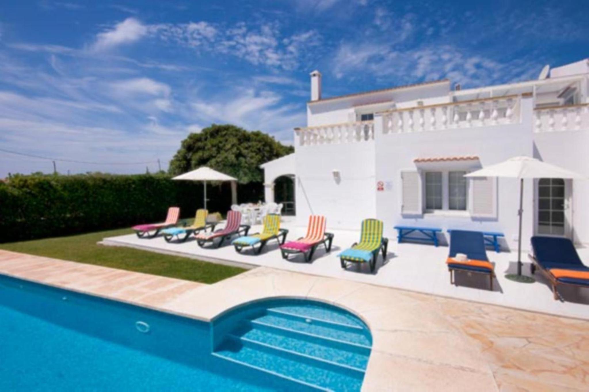 Villa Savanna Spacious villa with private pool near the beach