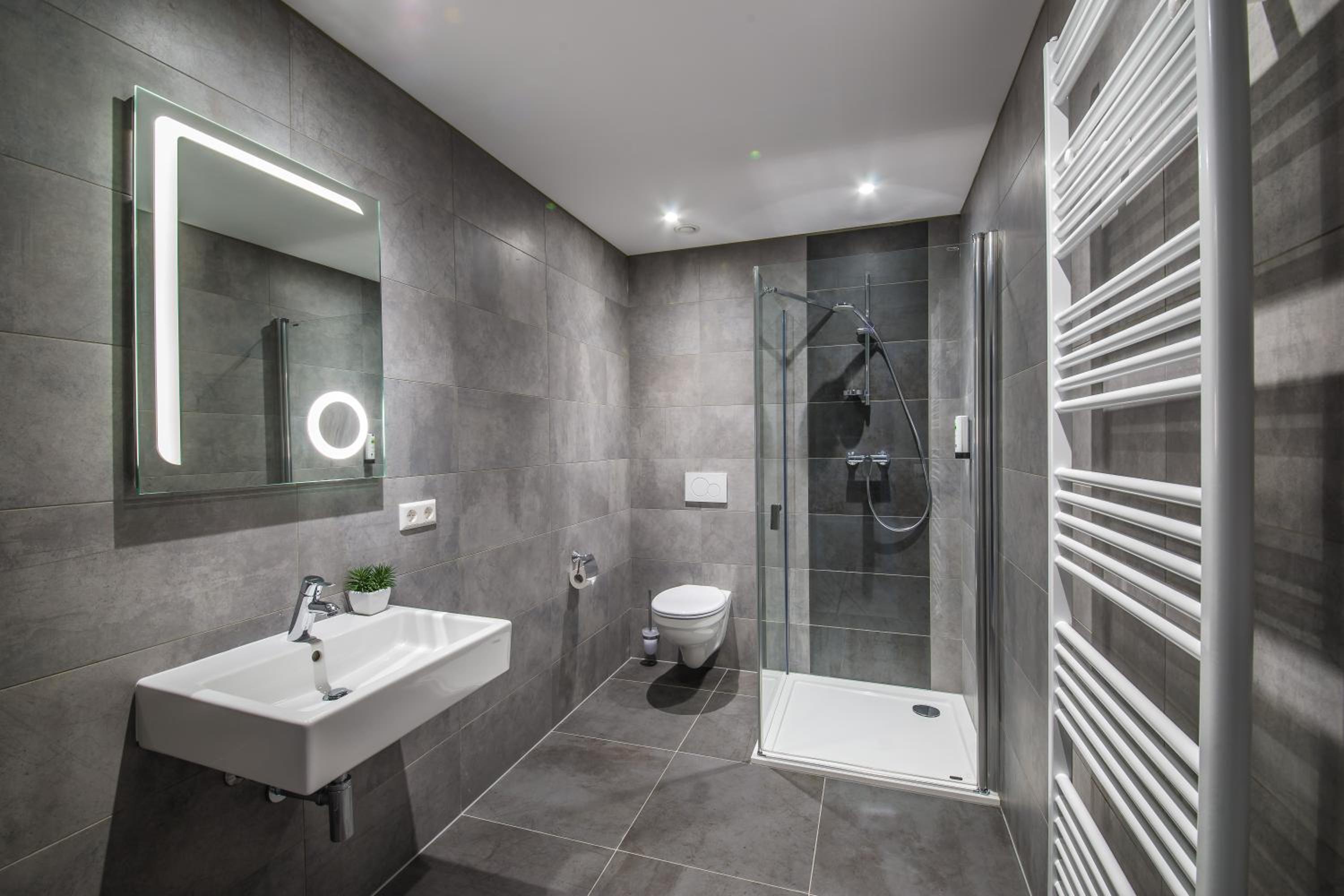 Luxembourg Vacations - Mandarina Hotel Luxembourg Strassen - Property Image 4