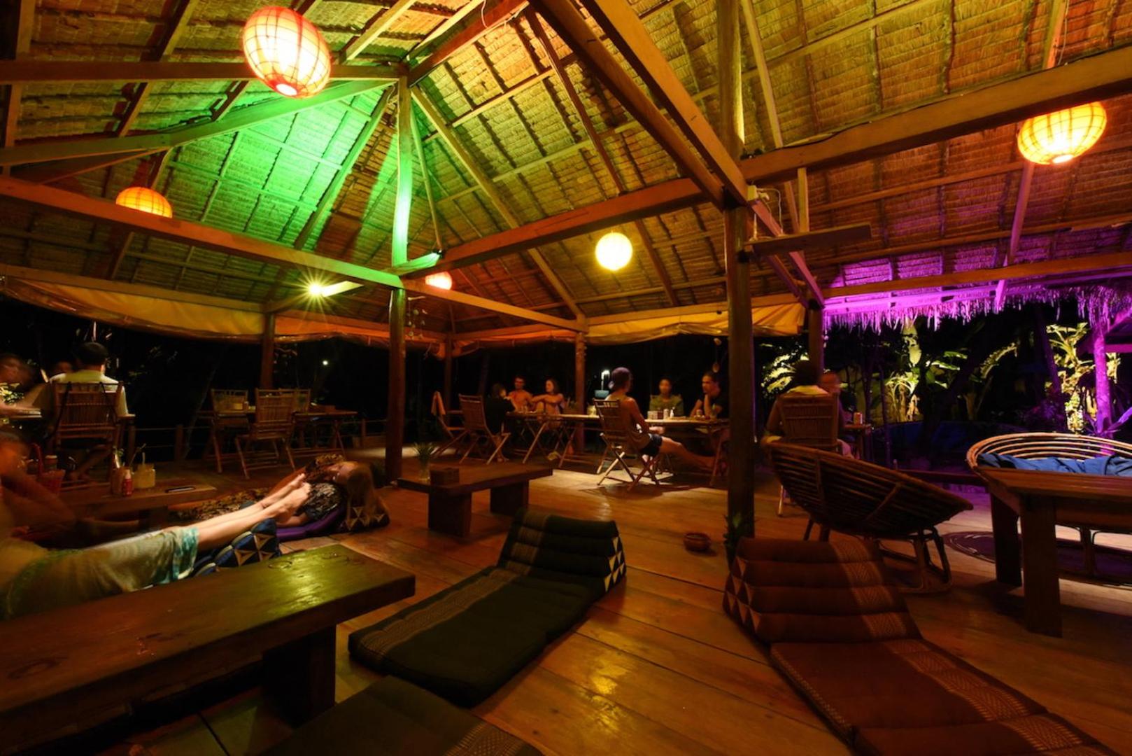 Robinson Bungalows
