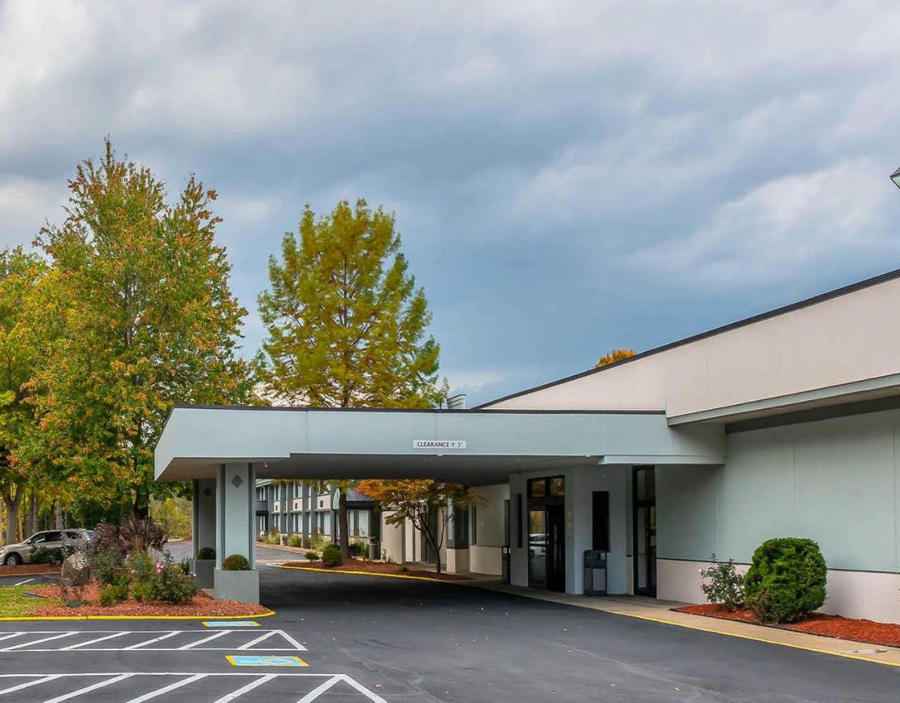 Clarion Inn Belle Vernon - Property Image 46