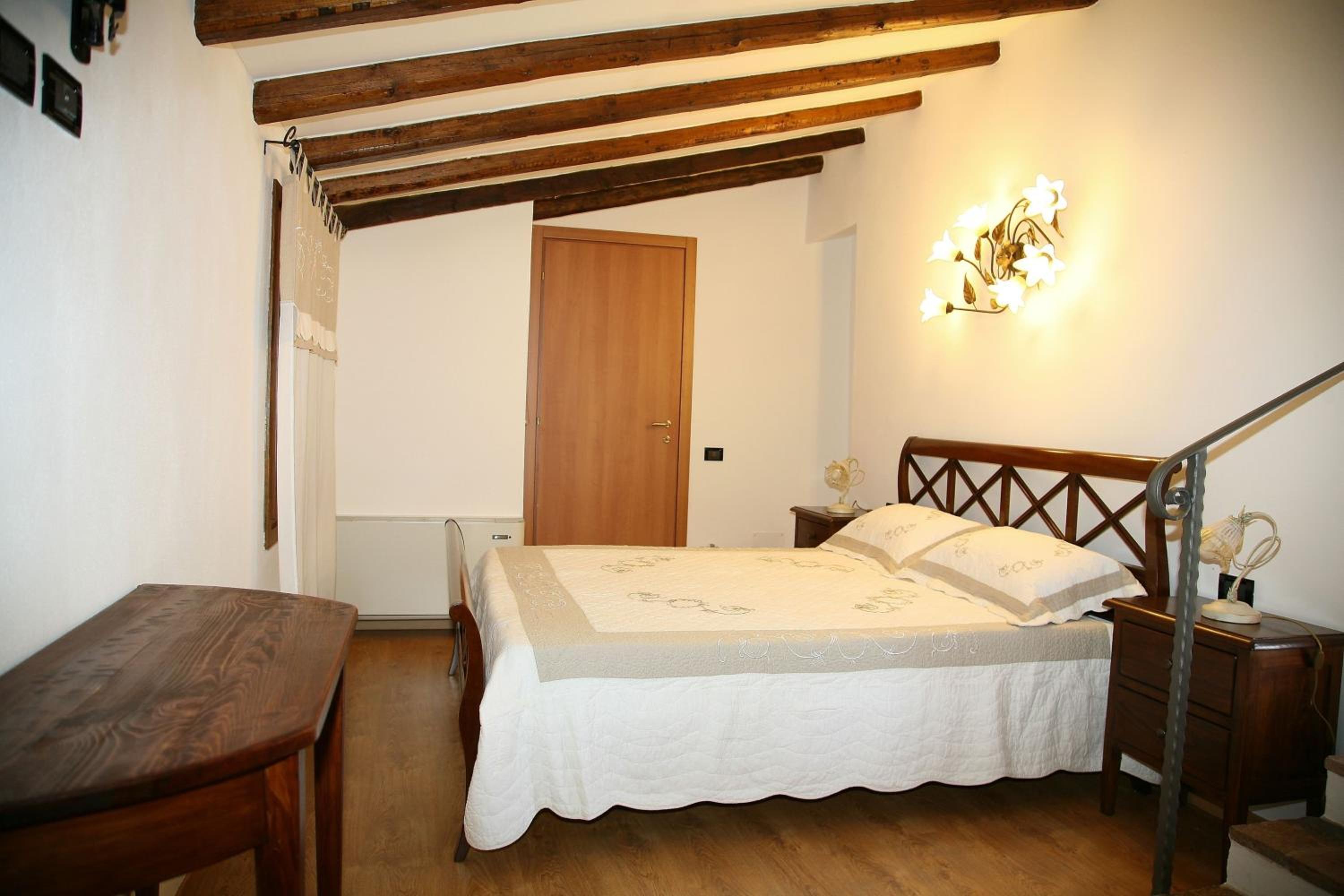 BORGHETTO AIRPORT/HOSPITAL
