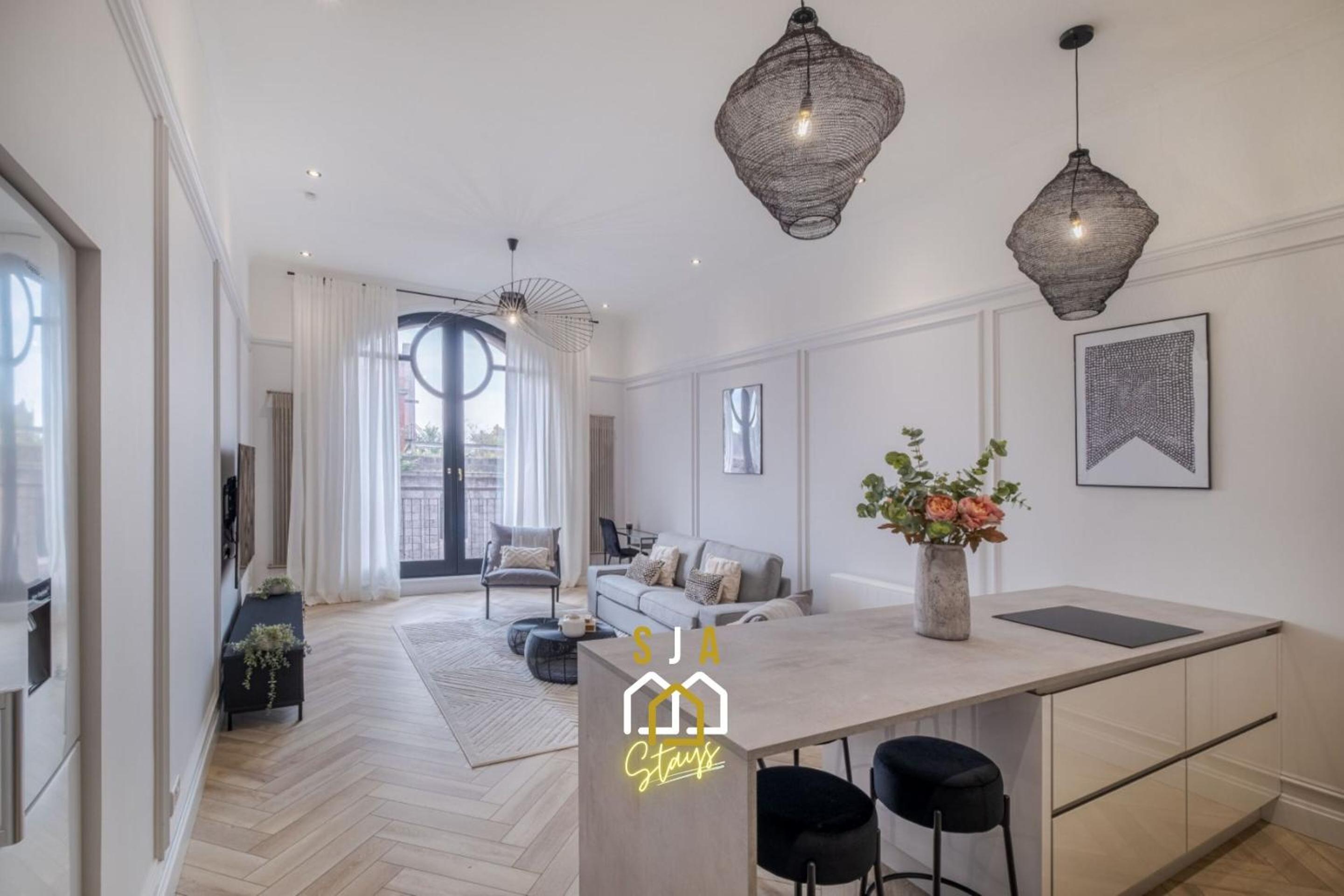 Bastille Stay - SJA Stays - Luxury 2 Bed Apartment