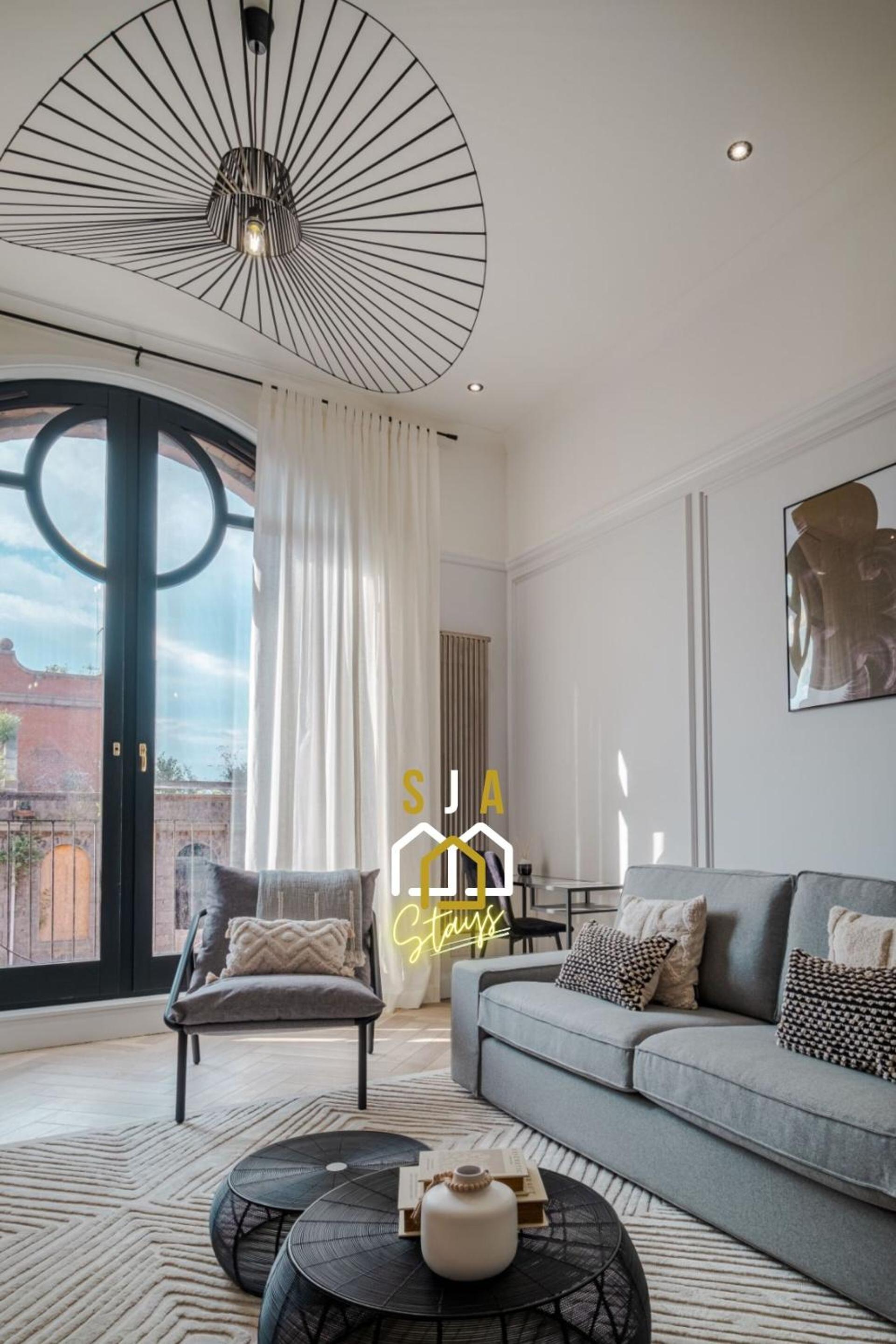Bastille Stay - SJA Stays - Luxury 2 Bed Apartment