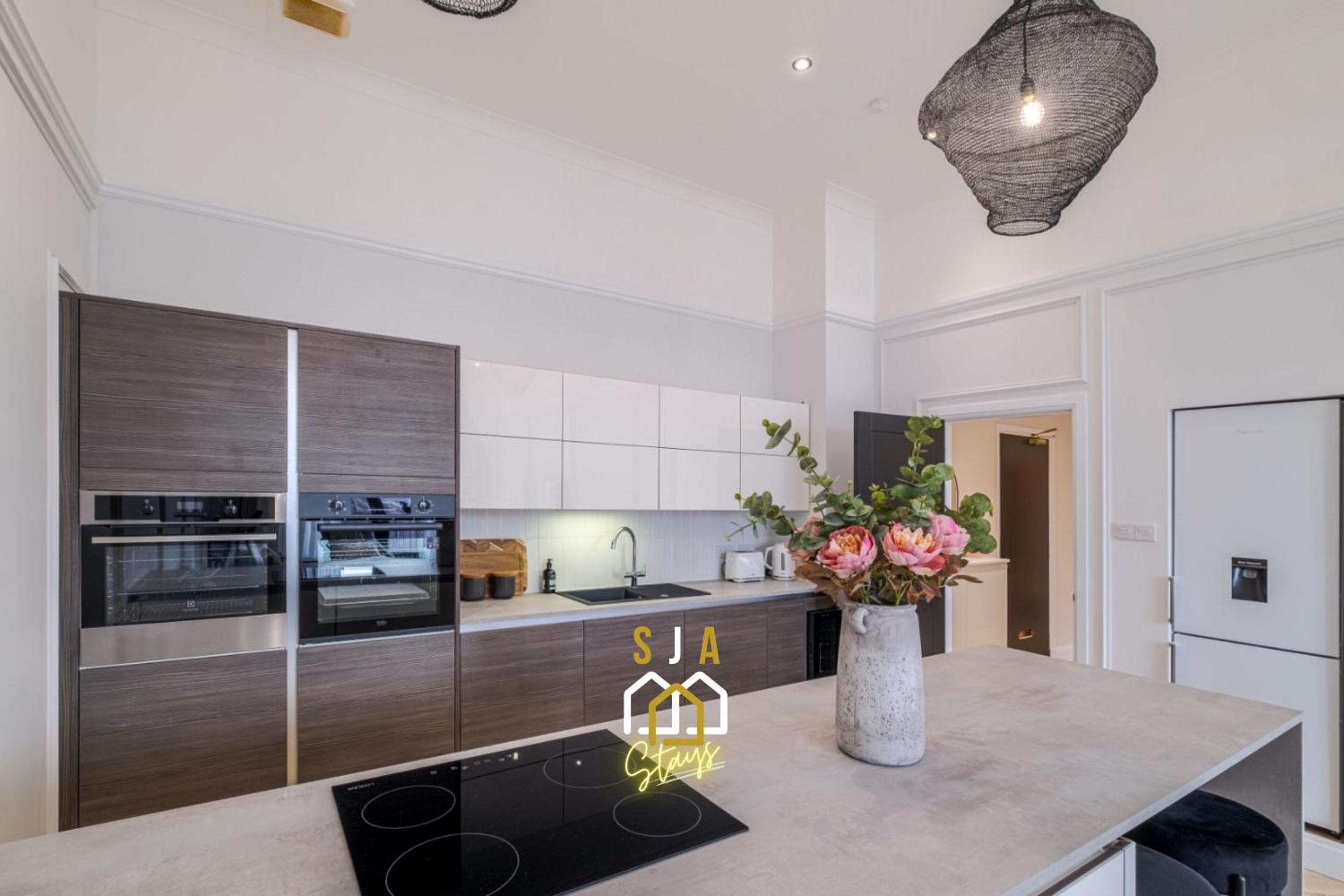 Bastille Stay - SJA Stays - Luxury 2 Bed Apartment