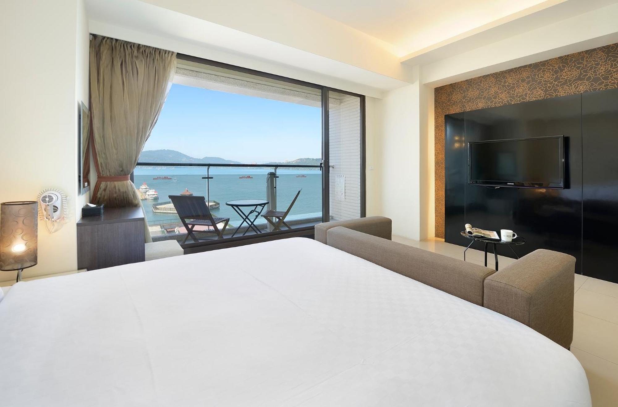Hu Yue Lakeview Hotel