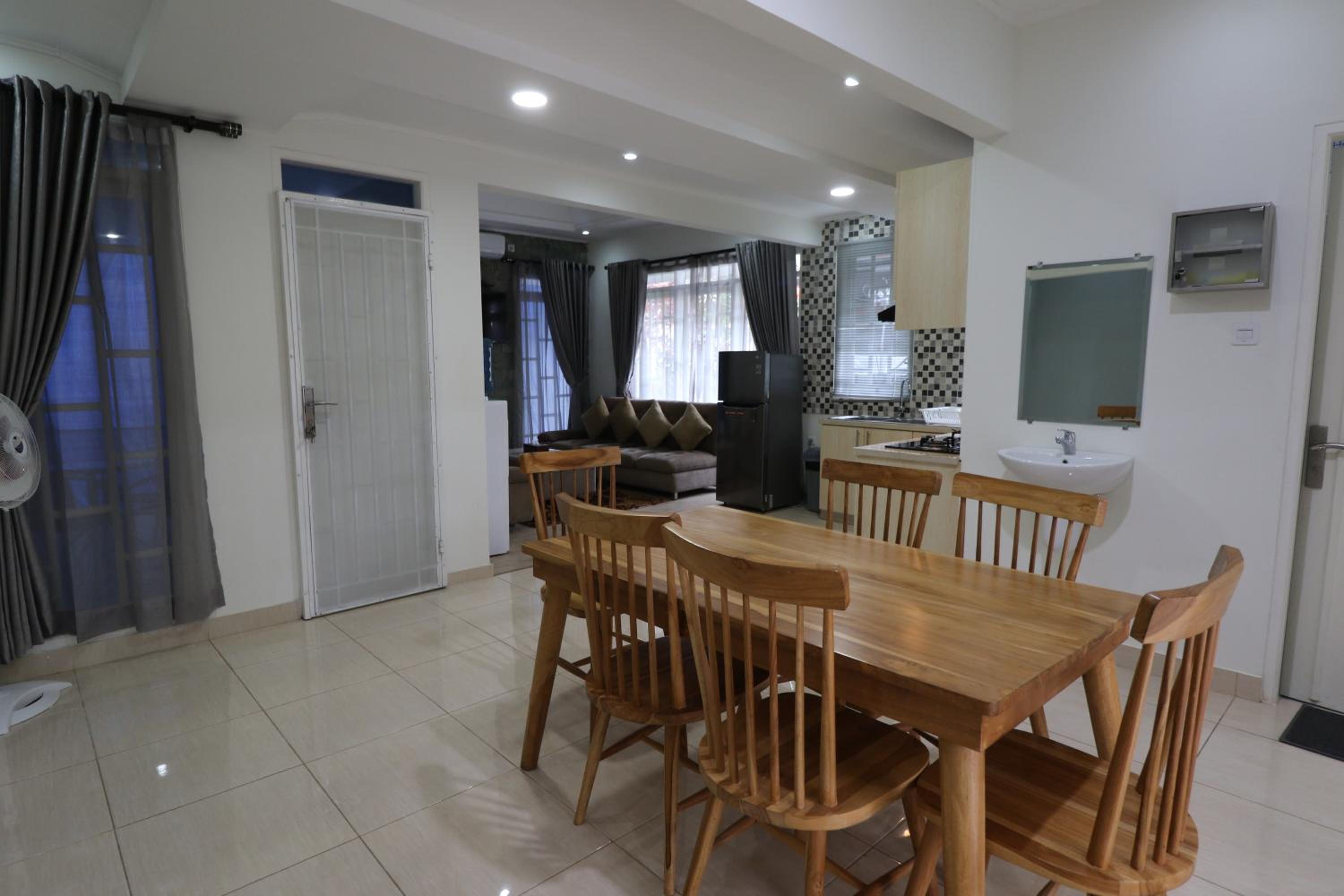 Diyar Villas Puncak M6-11 view 2
