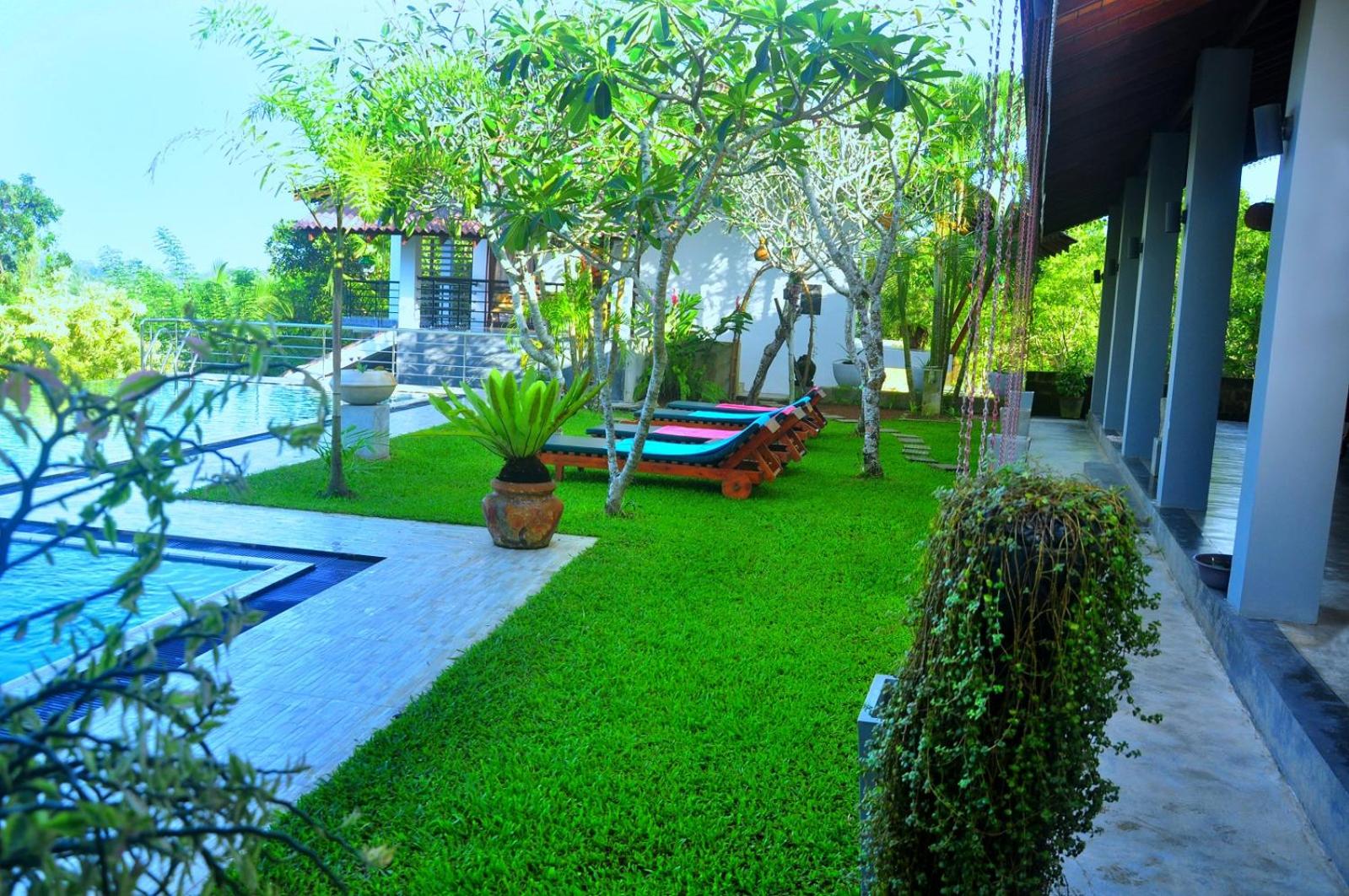 Jungle Heart Cabanas