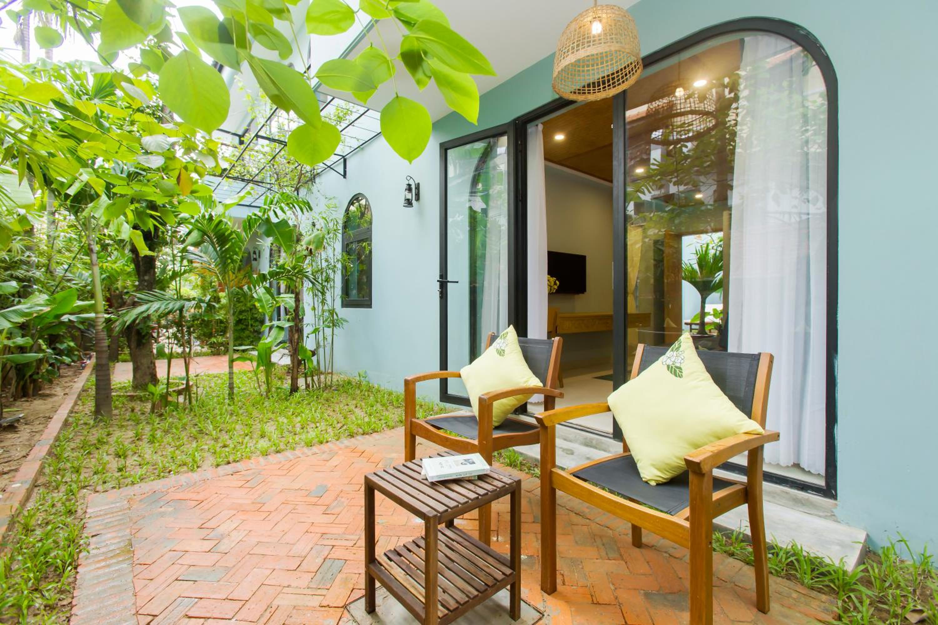 Villa De Campagne Hoi An- Boutique homestay with pool and family soul