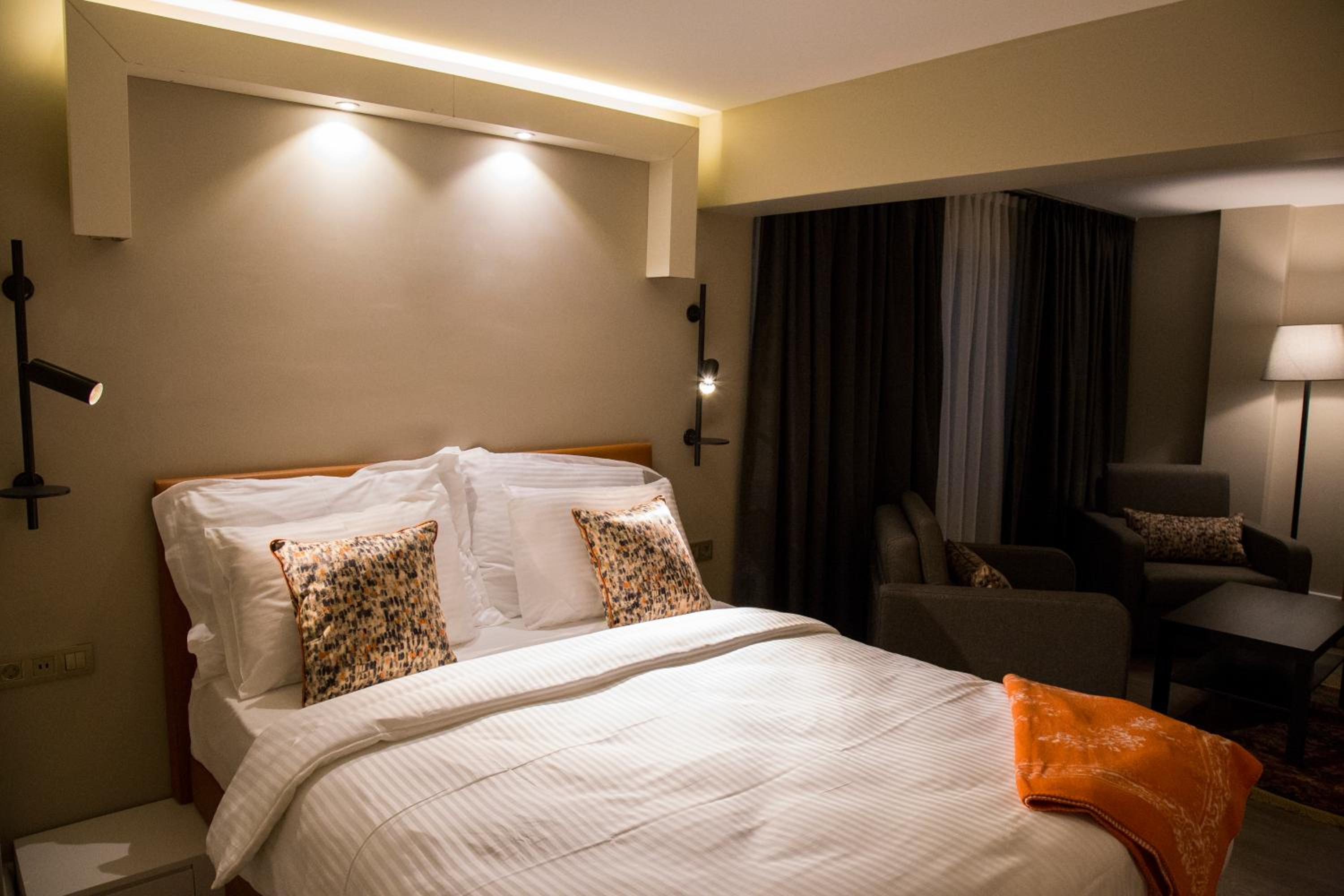 Sparkle Otel - Image 28