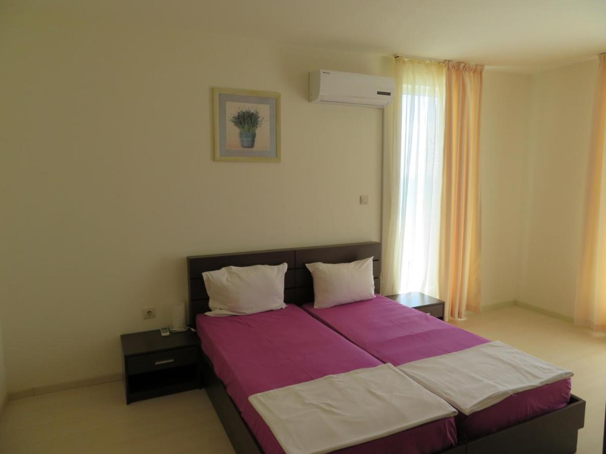 Saint George Apartments view 3