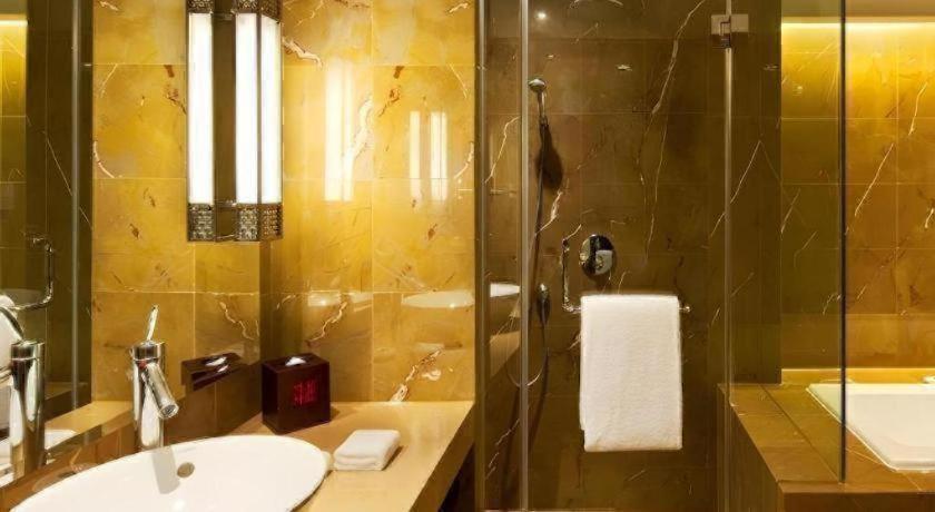 Crowne Plaza Shanghai Pudong By IHG