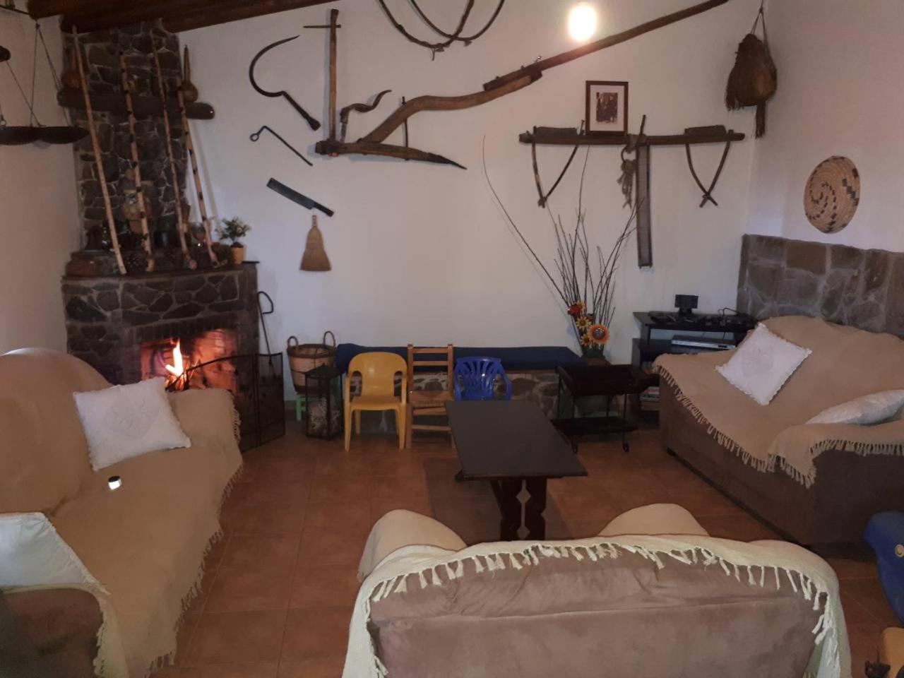 Agrompelo House