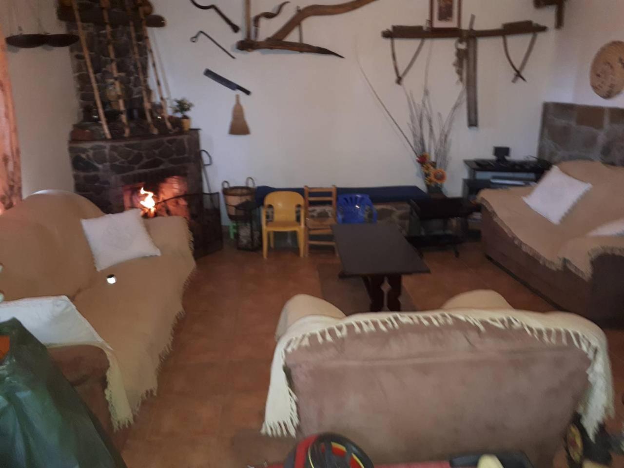Agrompelo House