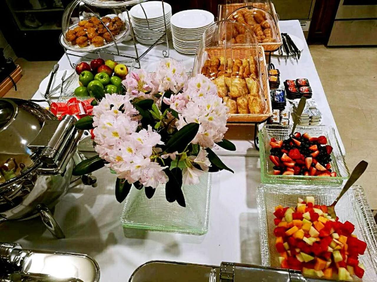 Sydney Boutique Inn & Suites