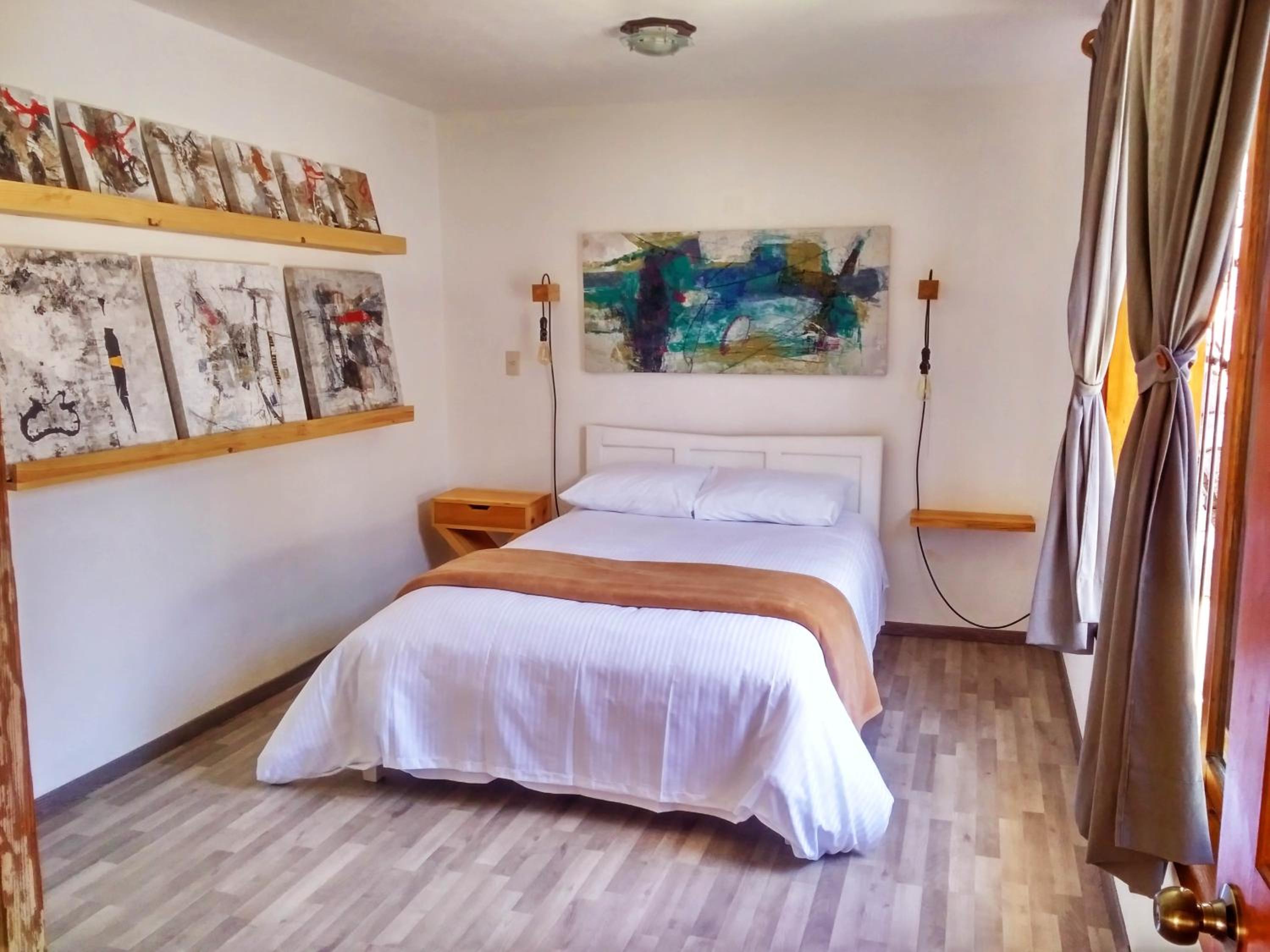La Tozi Hotel