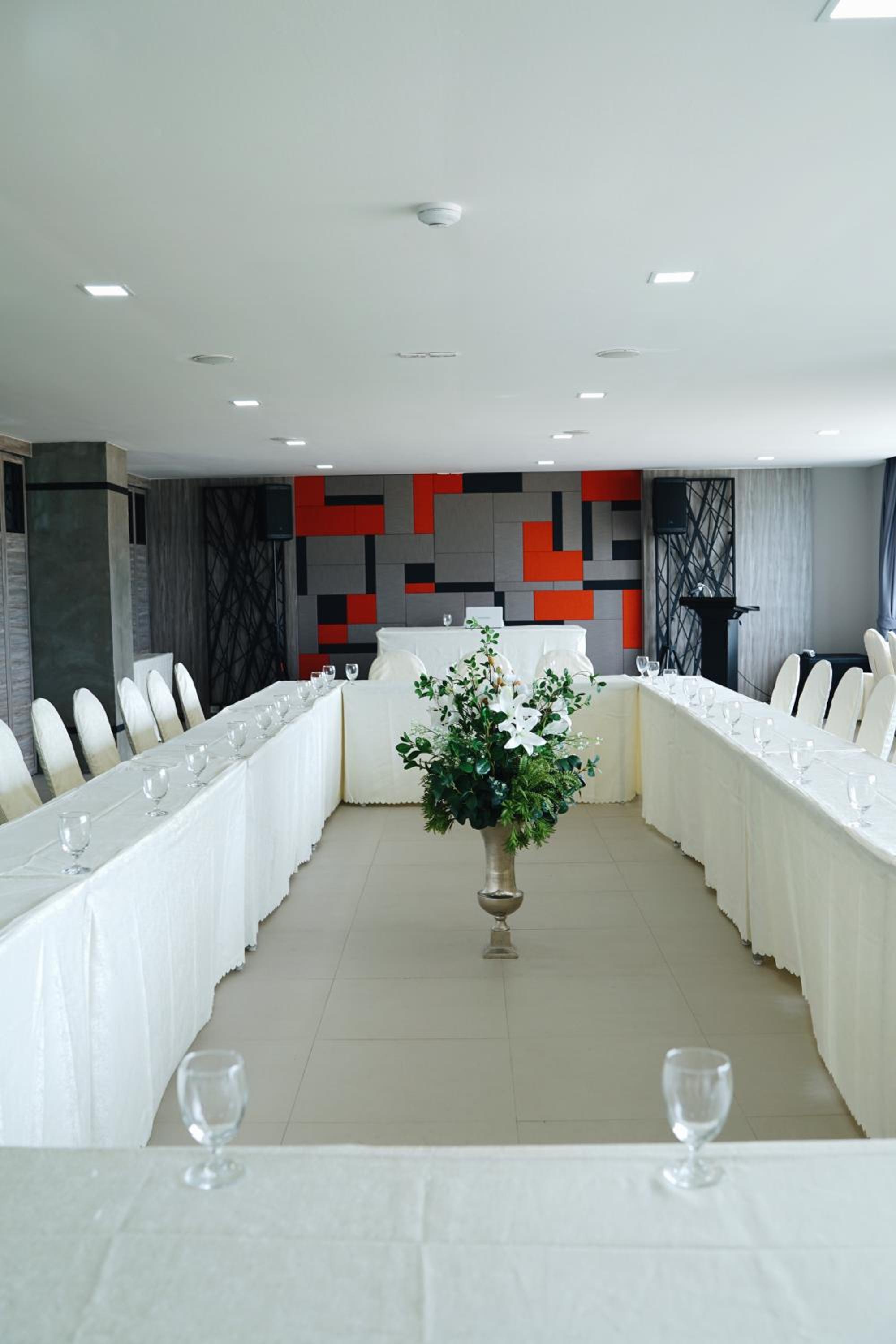 deVloft hotel Korat