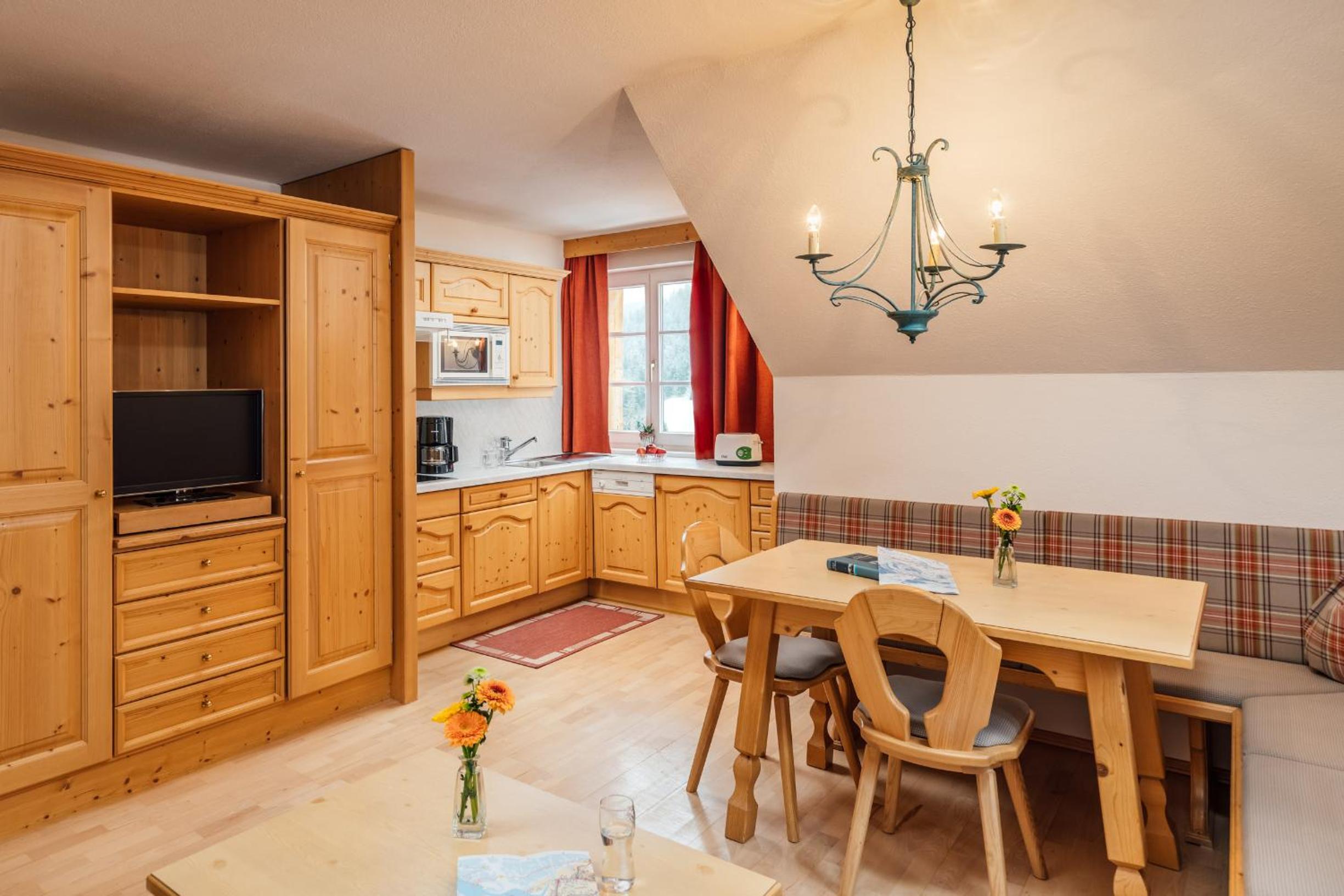 Murrmel Apartments