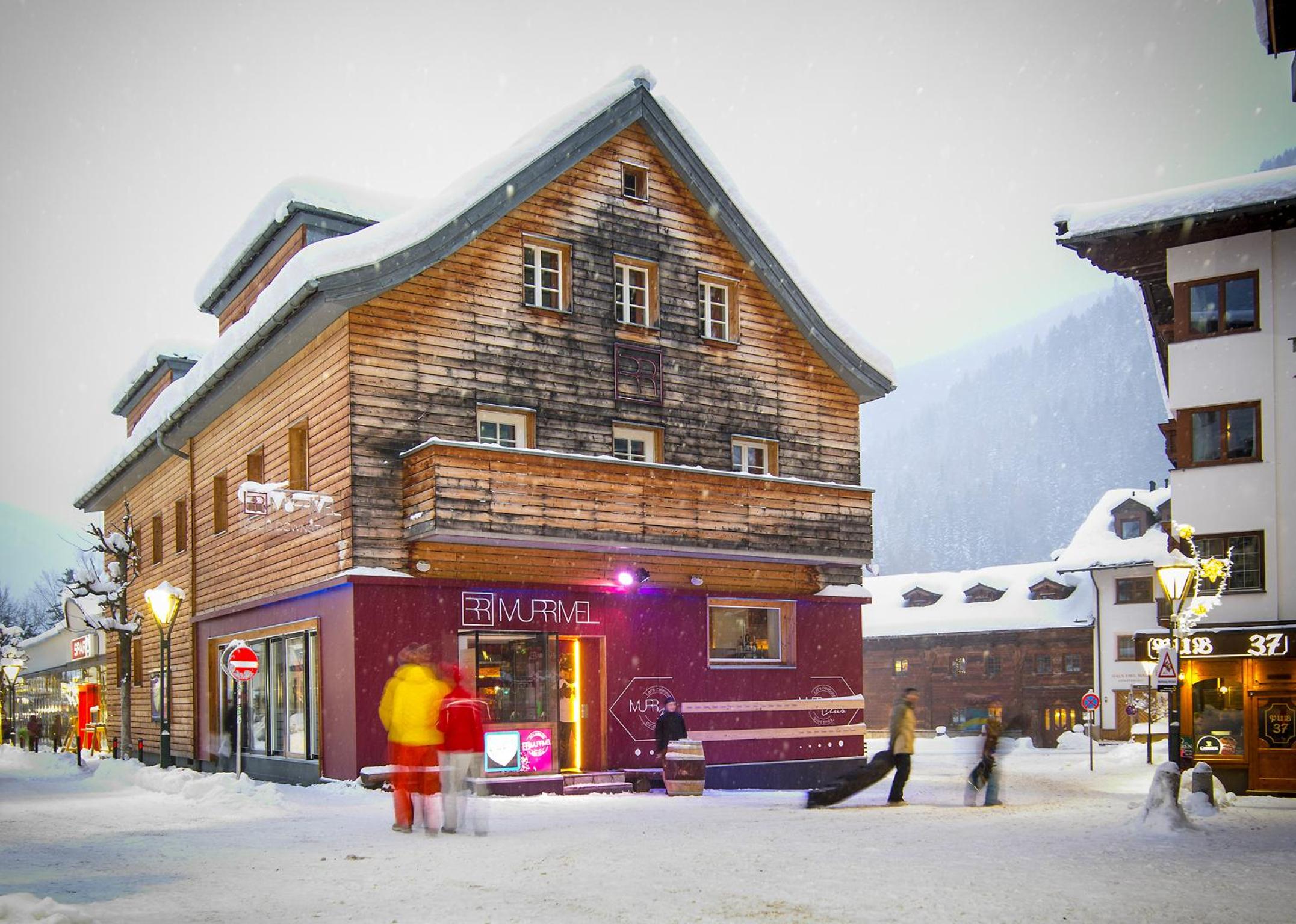 Murrmel Apartments