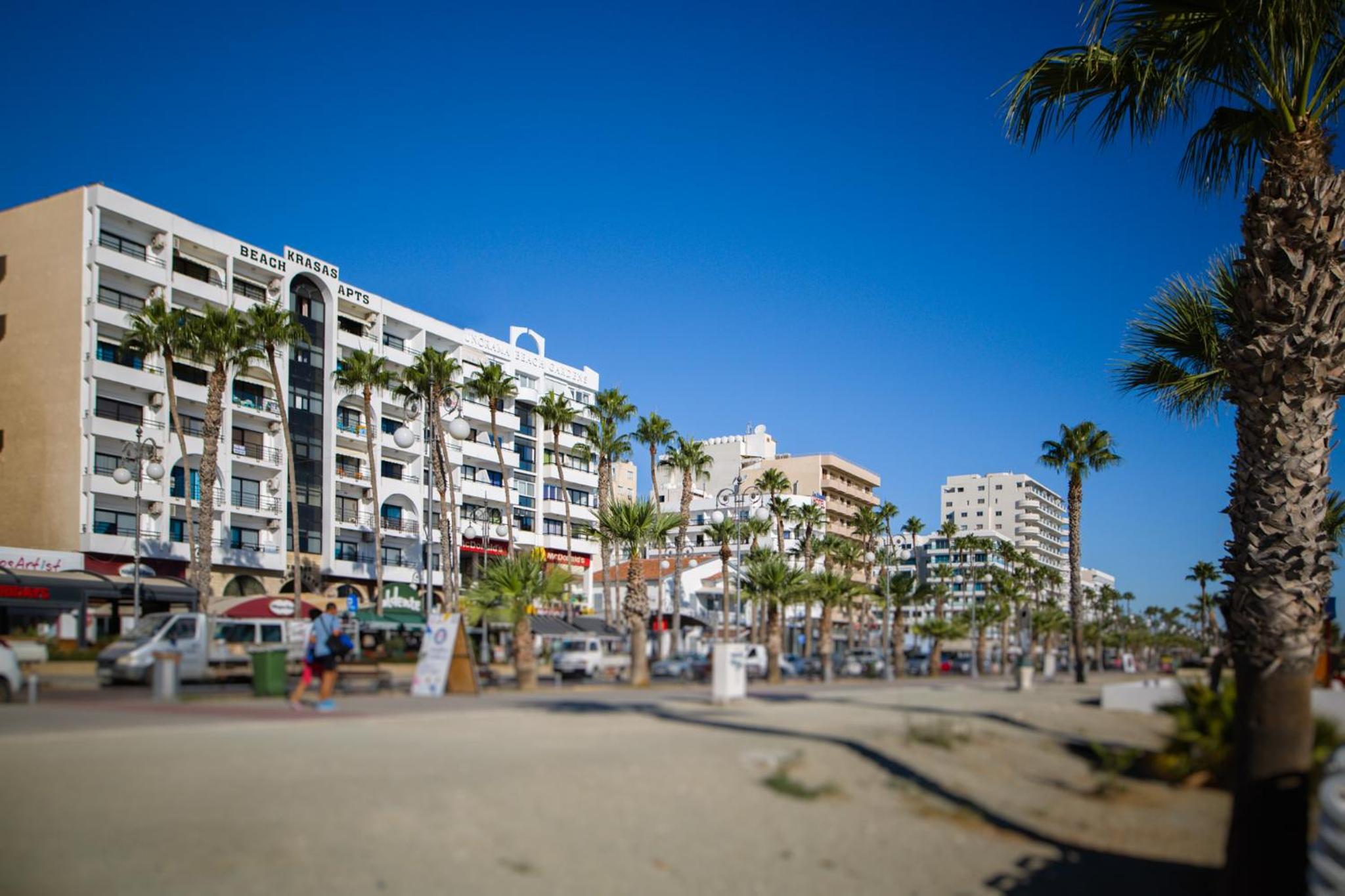Krasas Beach Apts