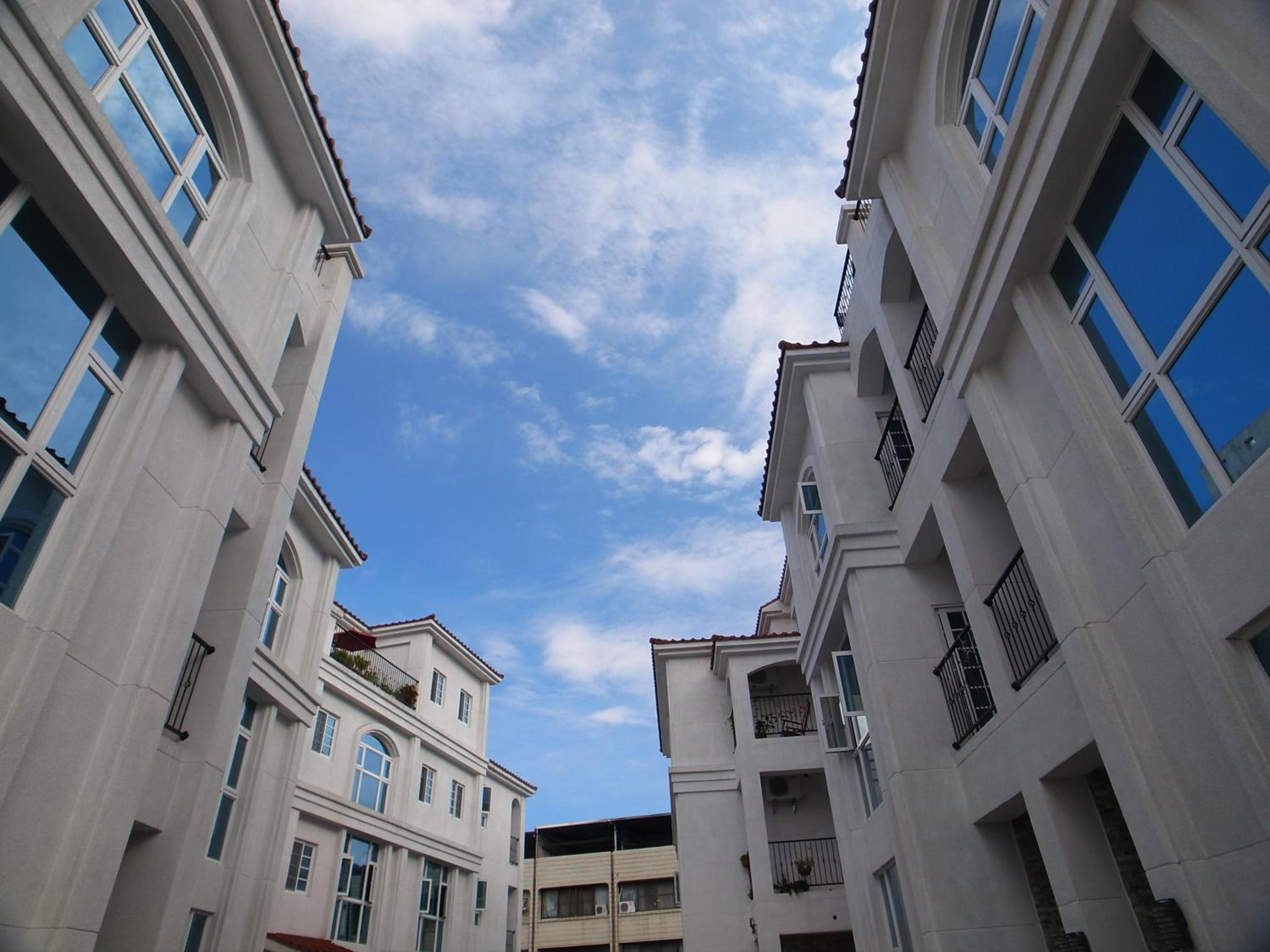White Cotton Candy Homestay