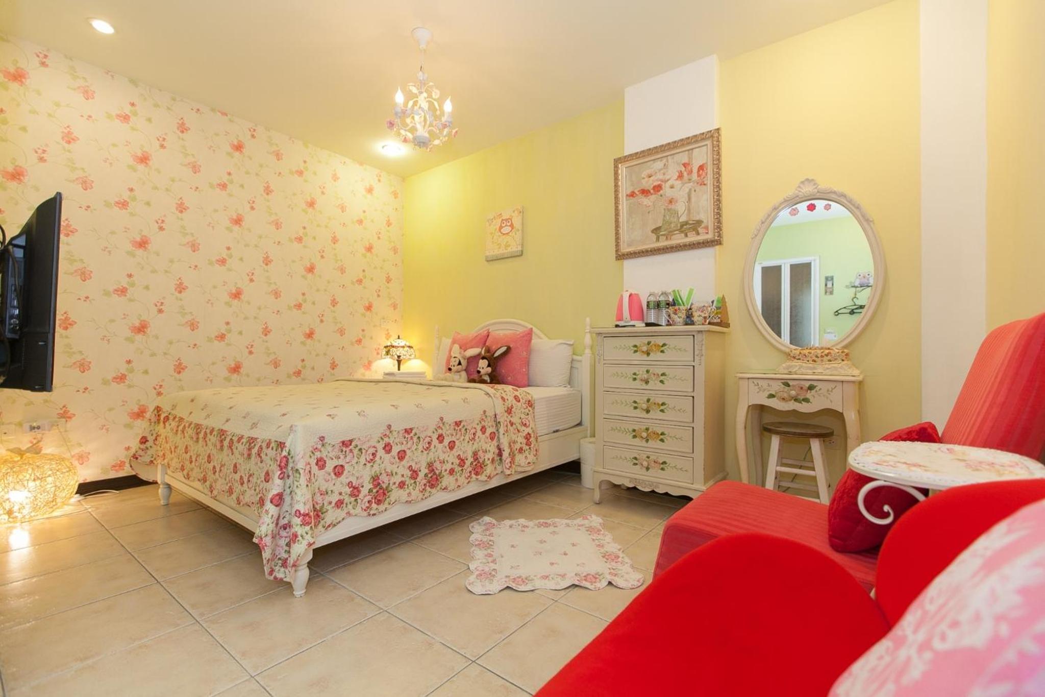 White Cotton Candy Homestay