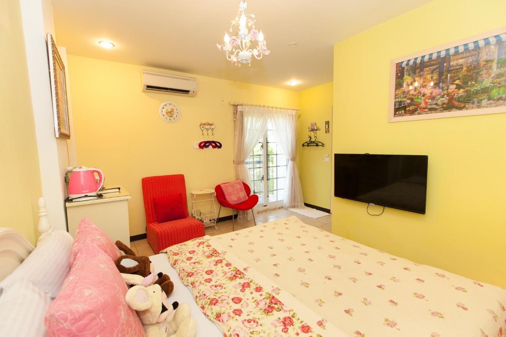 White Cotton Candy Homestay