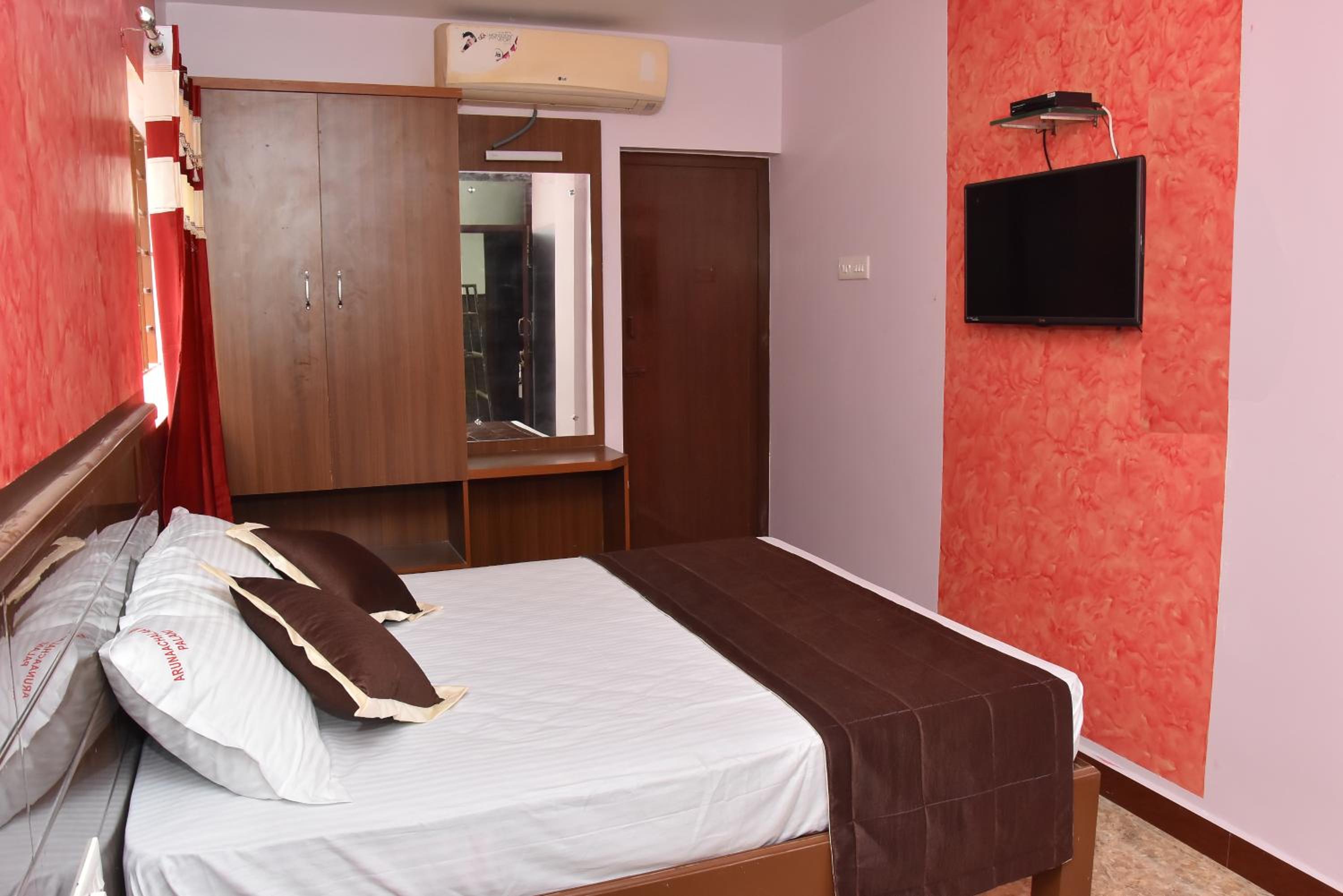 Arunaachalaa Inn, photo 32