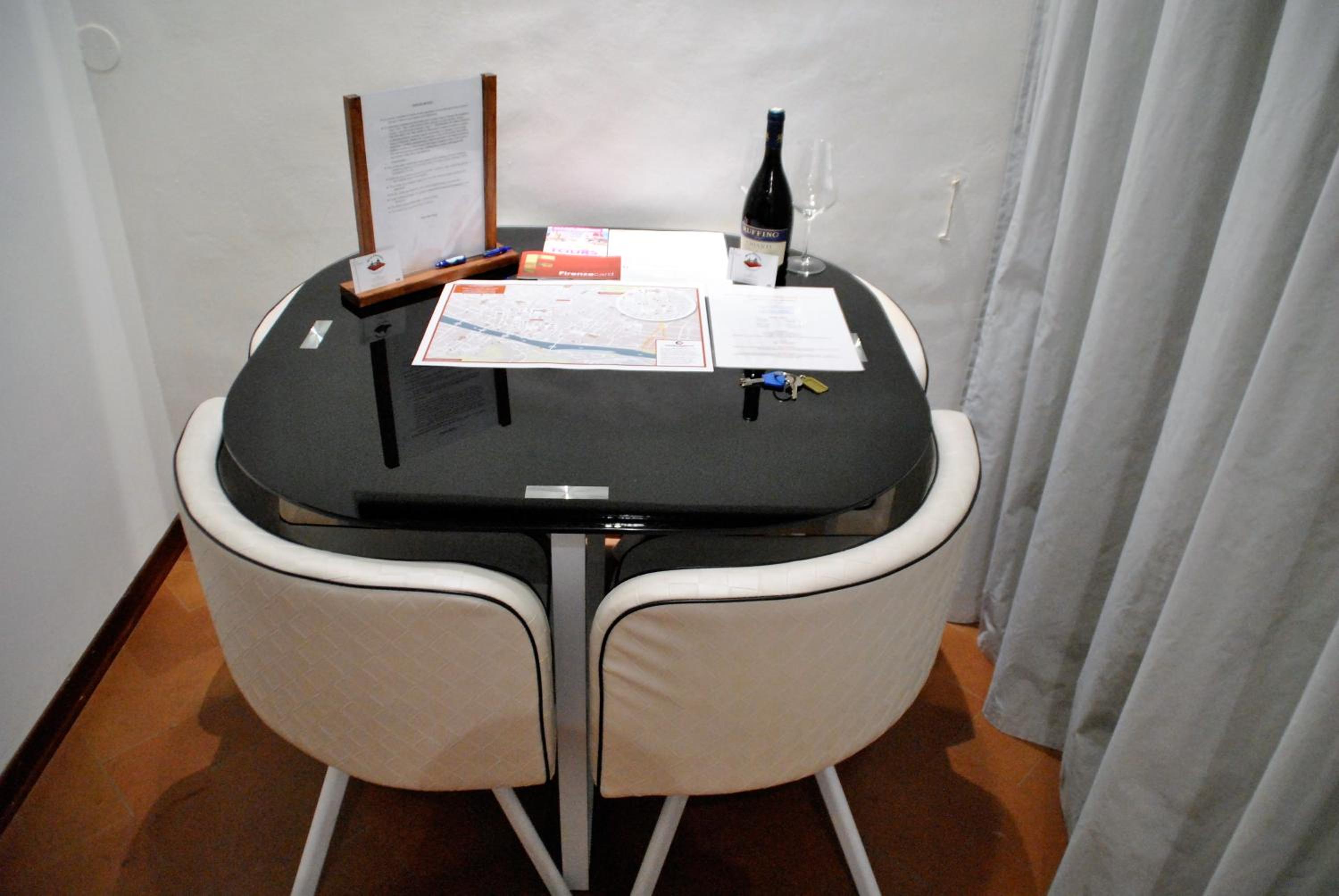 Firenze Suite Servi