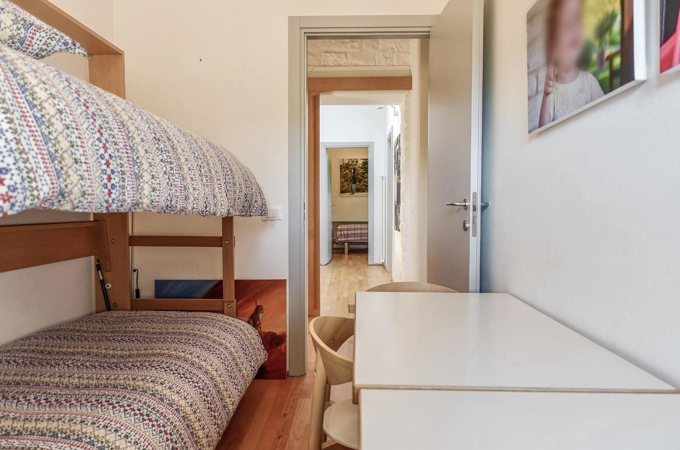Photo 37