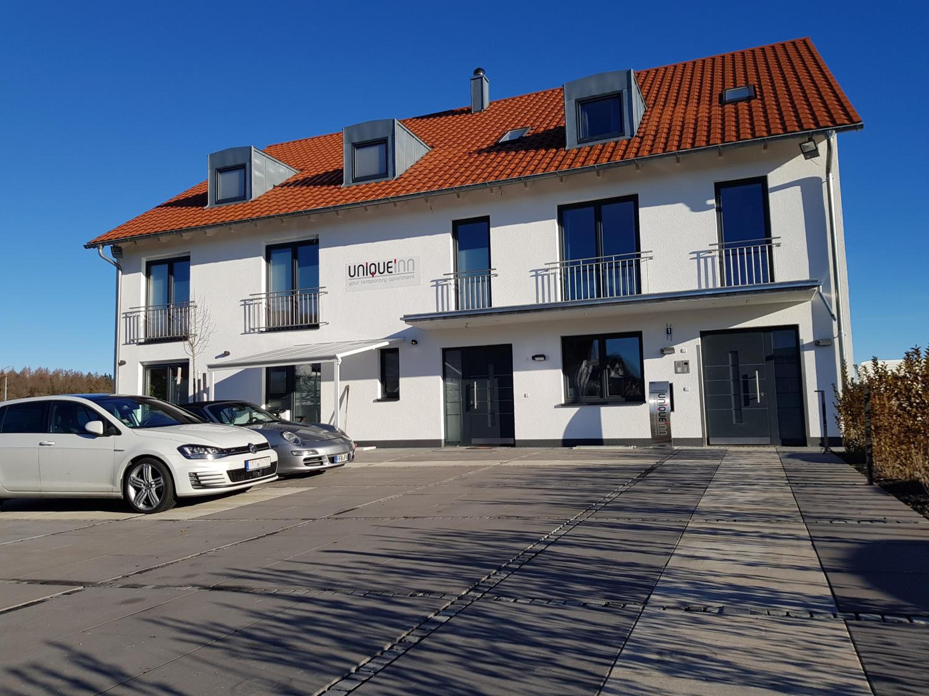 Unique Inn en Schöngeising — building